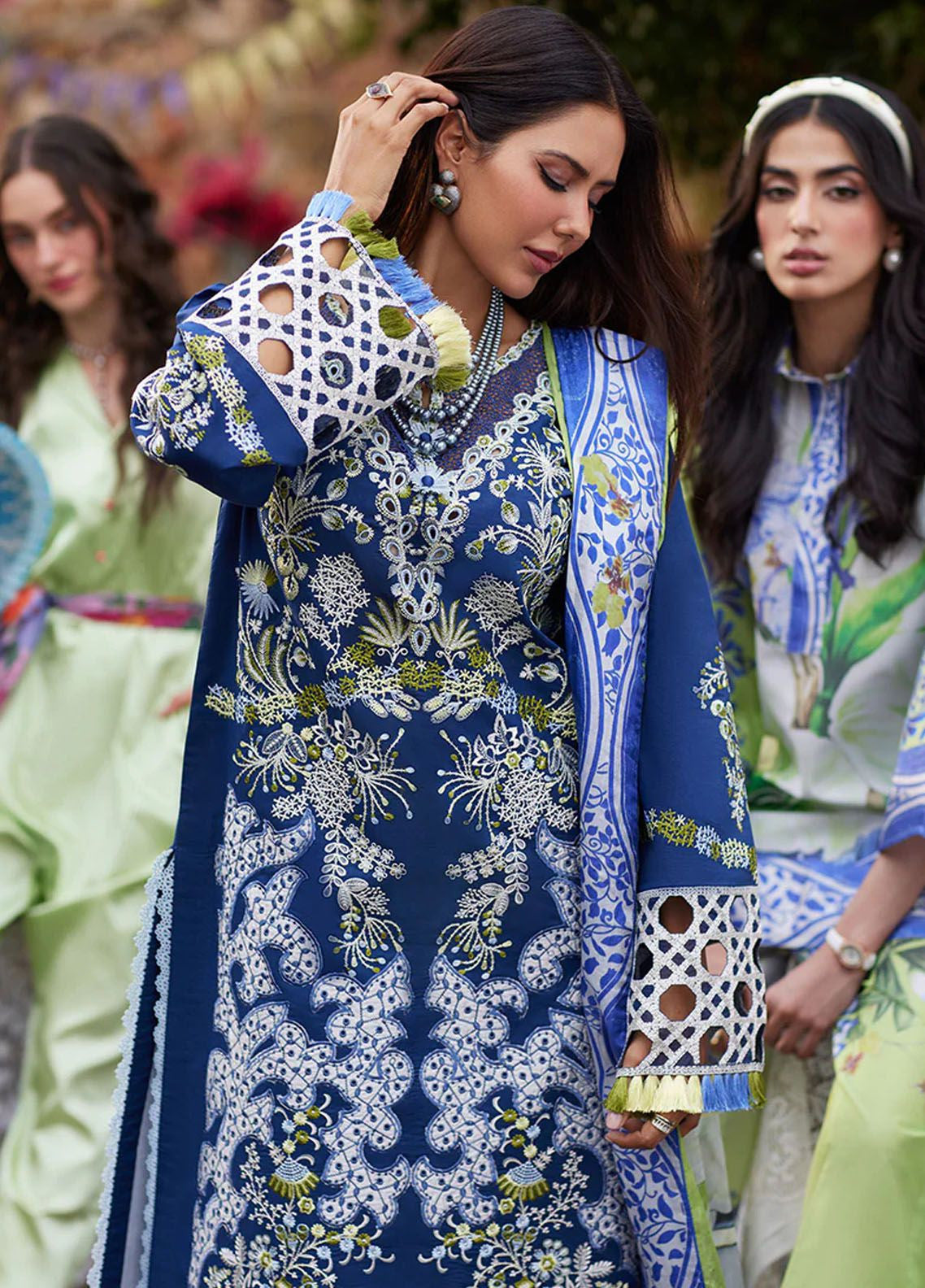 Te Amo By Mushq Embroidered Luxury Lawn 3 Piece Unstitched Suit MQ24TAL D-06 MODENA MAGIC Te Amo By Mushq Embroidered Luxury Lawn 3 Piece Unstitched Suit MQ24TAL D-06 MODENA MAGIC