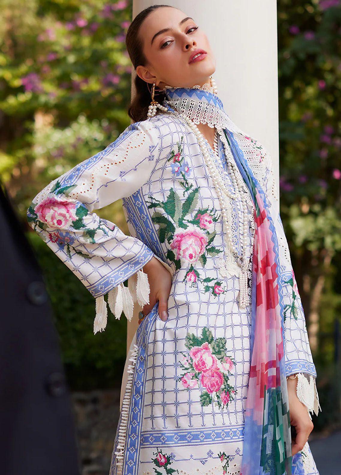 Te Amo By Mushq Embroidered Luxury Lawn 3 Piece Unstitched Suit MQ24TAL D-07 BELLA BELLEZA Te Amo By Mushq Embroidered Luxury Lawn 3 Piece Unstitched Suit MQ24TAL D-07 BELLA BELLEZA