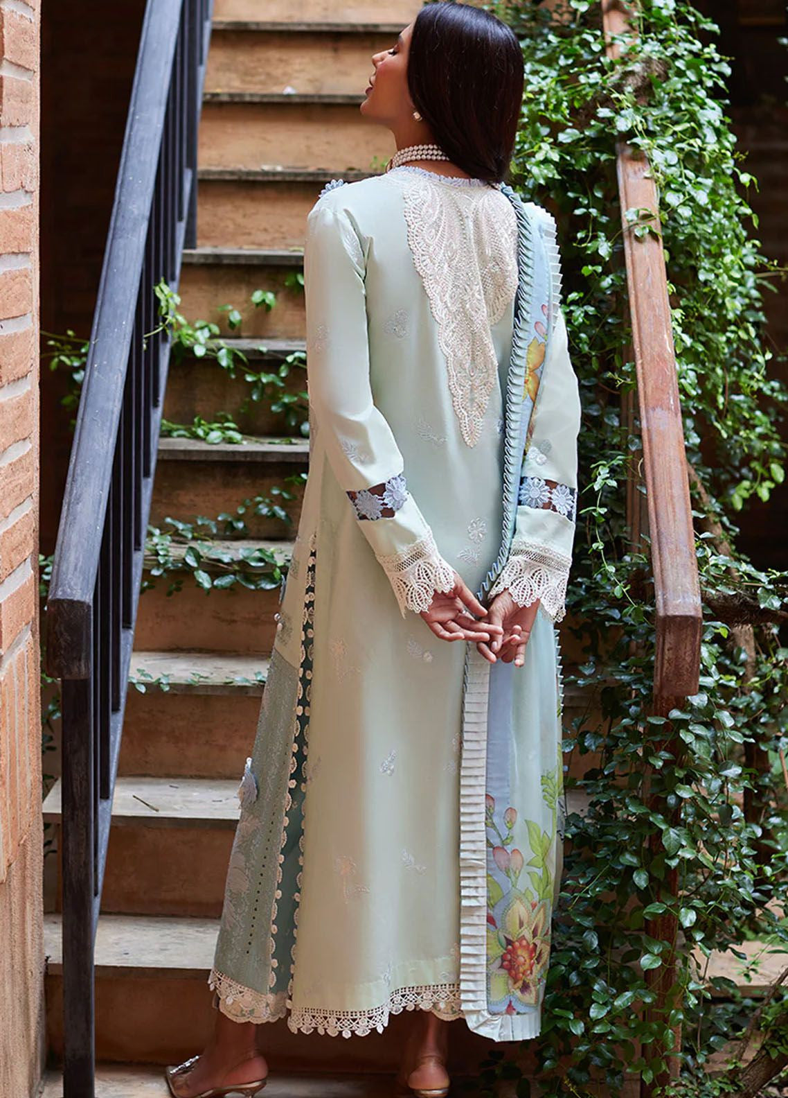 Te Amo By Mushq Embroidered Luxury Lawn 3 Piece Unstitched Suit MQ24TAL D-08 CAPRI CHARM Te Amo By Mushq Embroidered Luxury Lawn 3 Piece Unstitched Suit MQ24TAL D-08 CAPRI CHARM