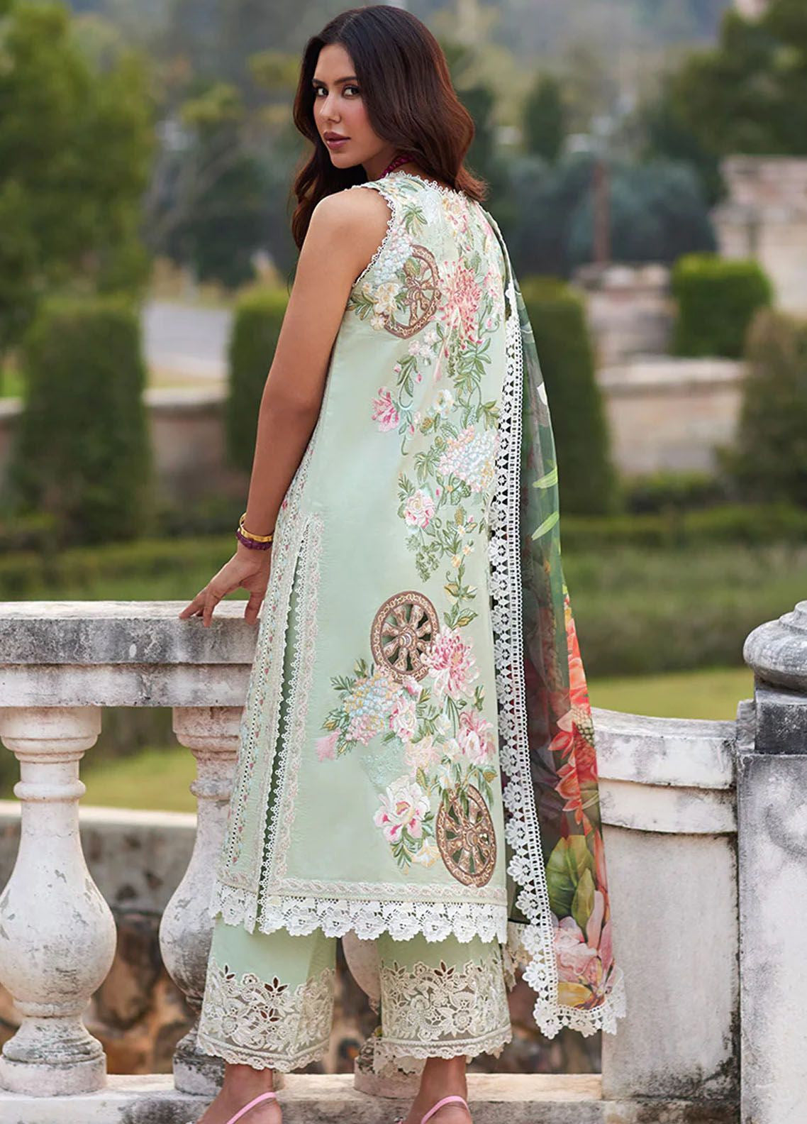 Te Amo By Mushq Embroidered Luxury Lawn 3 Piece Unstitched Suit MQ24TAL D-12 RAVENNA ROMANCE Te Amo By Mushq Embroidered Luxury Lawn 3 Piece Unstitched Suit MQ24TAL D-12 RAVENNA ROMANCE