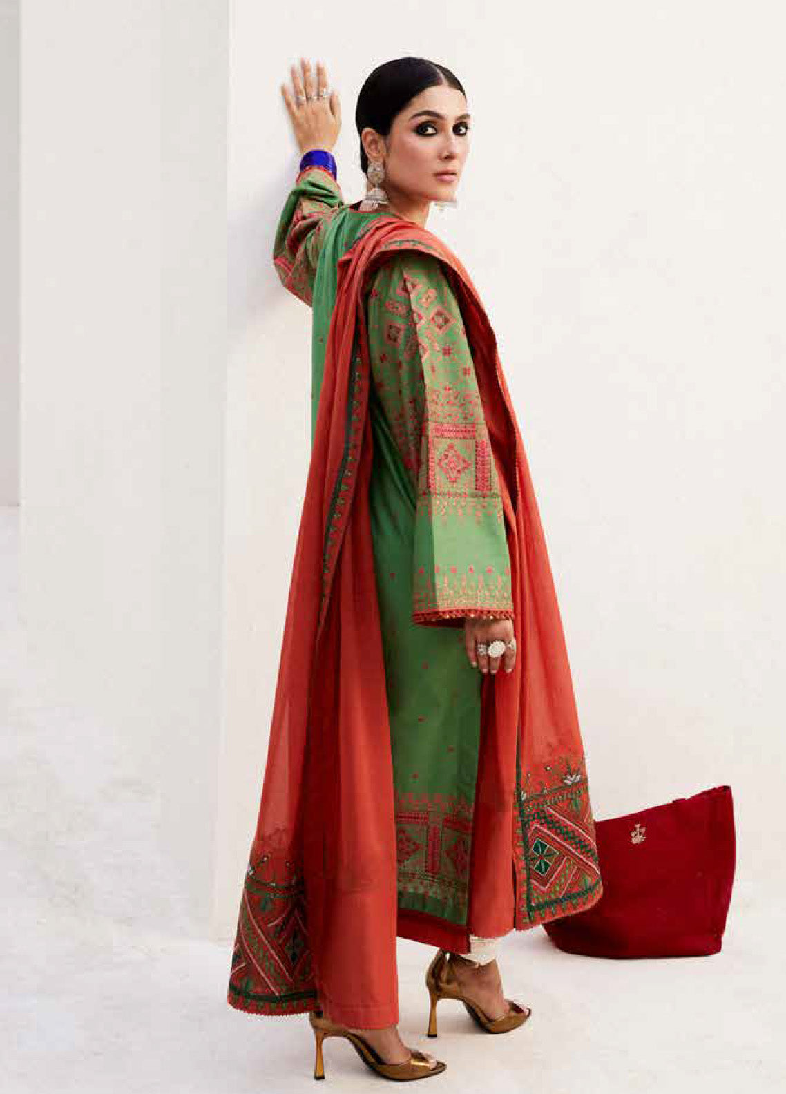Zara Shahjahan Spring Embroidered Jacquard 3 Piece Unstitched Suit ZSJ24SS-2B DIYA Zara Shahjahan Spring Embroidered Jacquard 3 Piece Unstitched Suit ZSJ24SS-2B DIYA