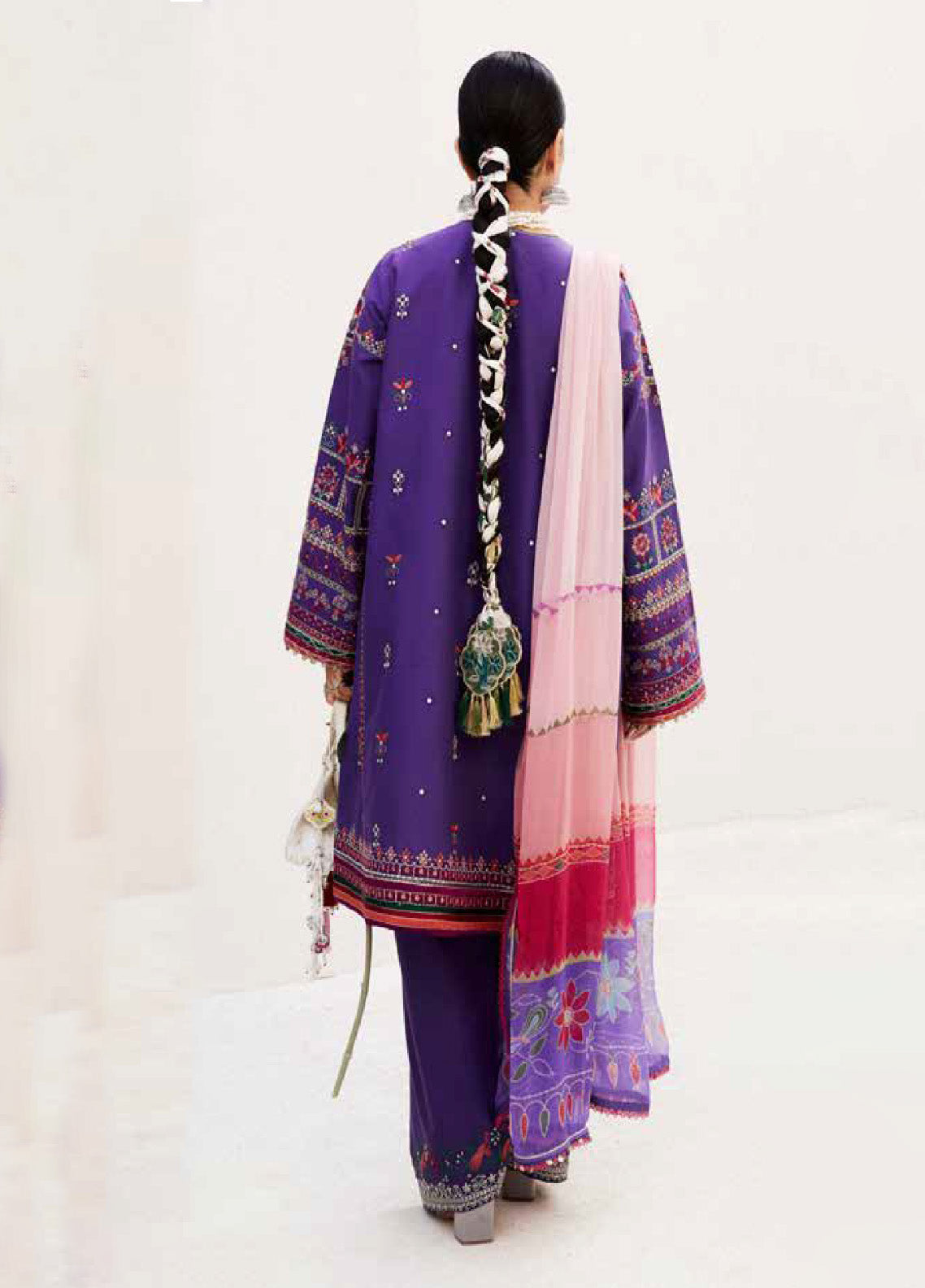 Zara Shahjahan Spring Embroidered Lawn 3 Piece Unstitched Suit ZSJ24SS-7B LAMIA Zara Shahjahan Spring Embroidered Lawn 3 Piece Unstitched Suit ZSJ24SS-7B LAMIA