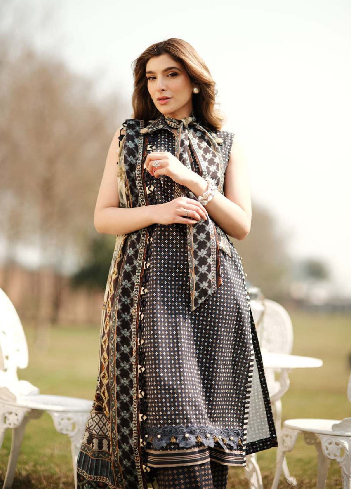 Zarqash Embroidered Luxe Lawn 3 Piece Unstitched Suit ZQ24LL 02 Zarqash Embroidered Luxe Lawn 3 Piece Unstitched Suit ZQ24LL 02