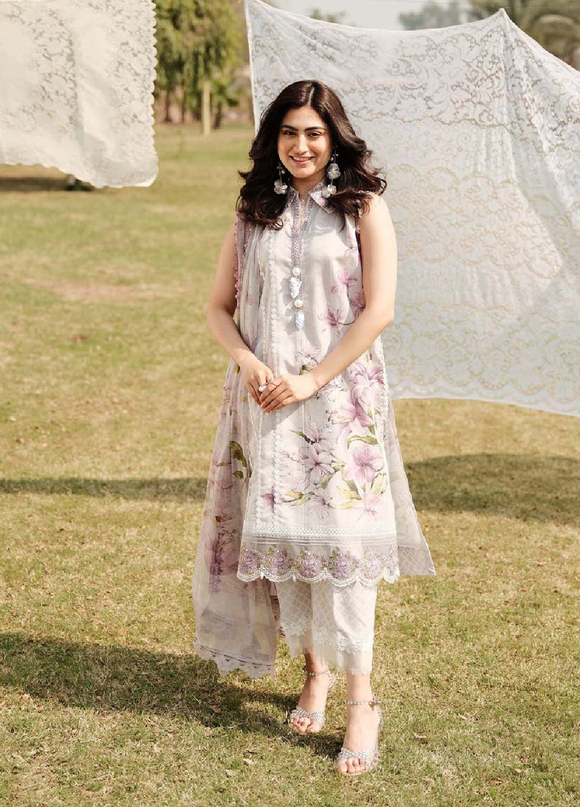 Zarqash Embroidered Luxe Lawn 3 Piece Unstitched Suit ZQ24LL 03 Zarqash Embroidered Luxe Lawn 3 Piece Unstitched Suit ZQ24LL 03