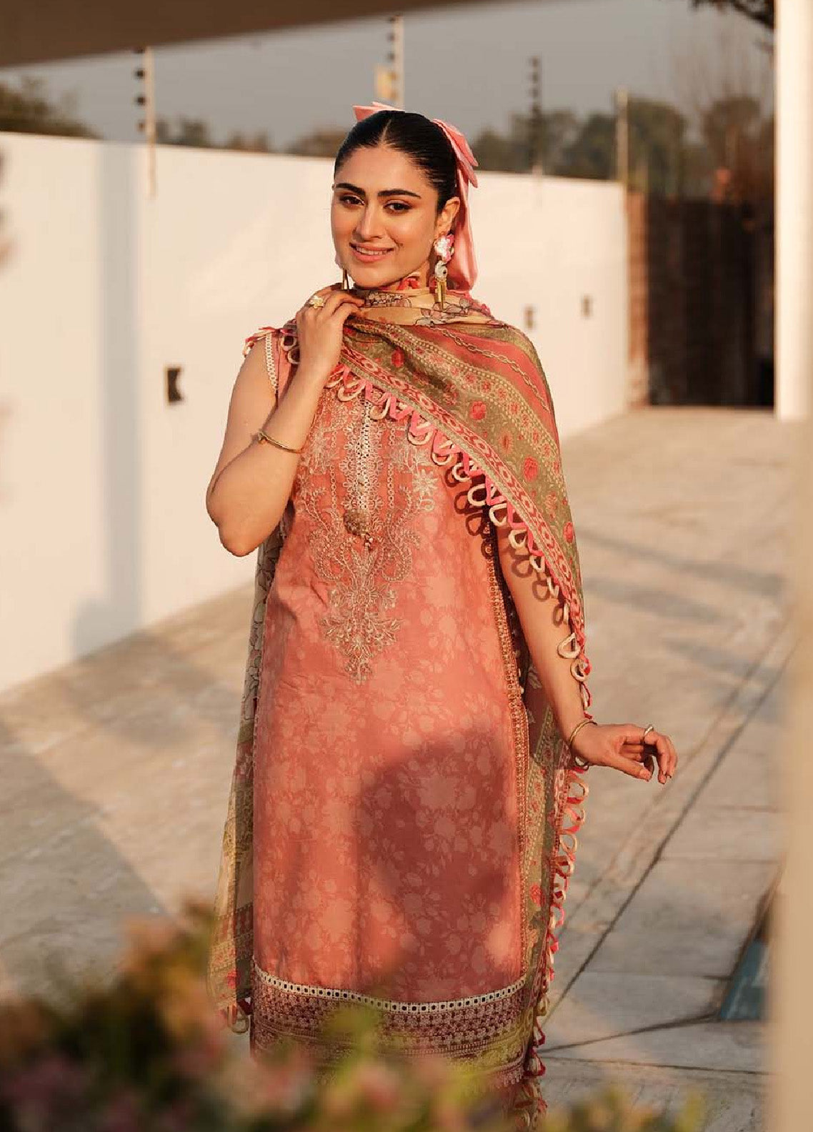 Zarqash Embroidered Luxe Lawn 3 Piece Unstitched Suit ZQ24LL 04 Zarqash Embroidered Luxe Lawn 3 Piece Unstitched Suit ZQ24LL 04