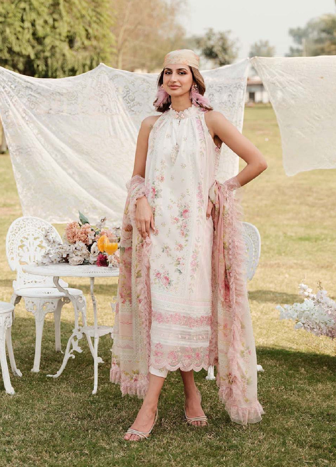 Zarqash Embroidered Luxe Lawn 3 Piece Unstitched Suit ZQ24LL 05 Zarqash Embroidered Luxe Lawn 3 Piece Unstitched Suit ZQ24LL 05