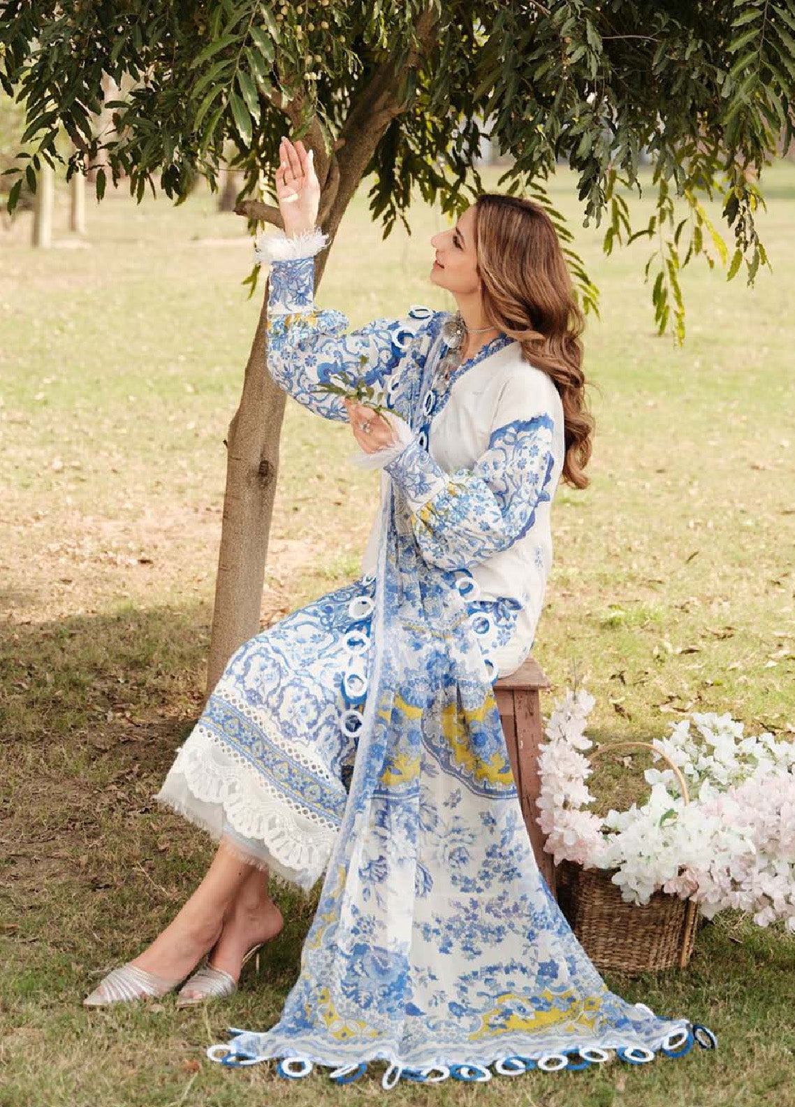 Zarqash Embroidered Luxe Lawn 3 Piece Unstitched Suit ZQ24LL 07 Zarqash Embroidered Luxe Lawn 3 Piece Unstitched Suit ZQ24LL 07