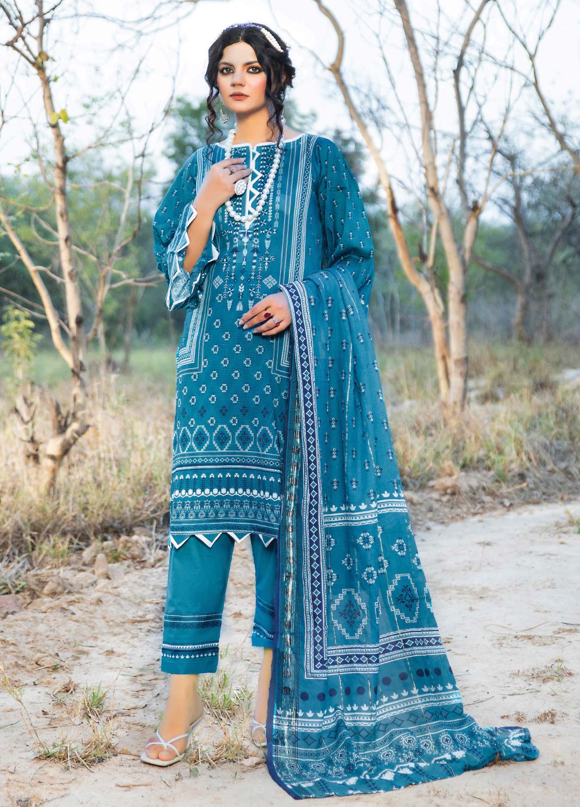 D#07 Ain Alif Digital Printed Lawn Collection 623
