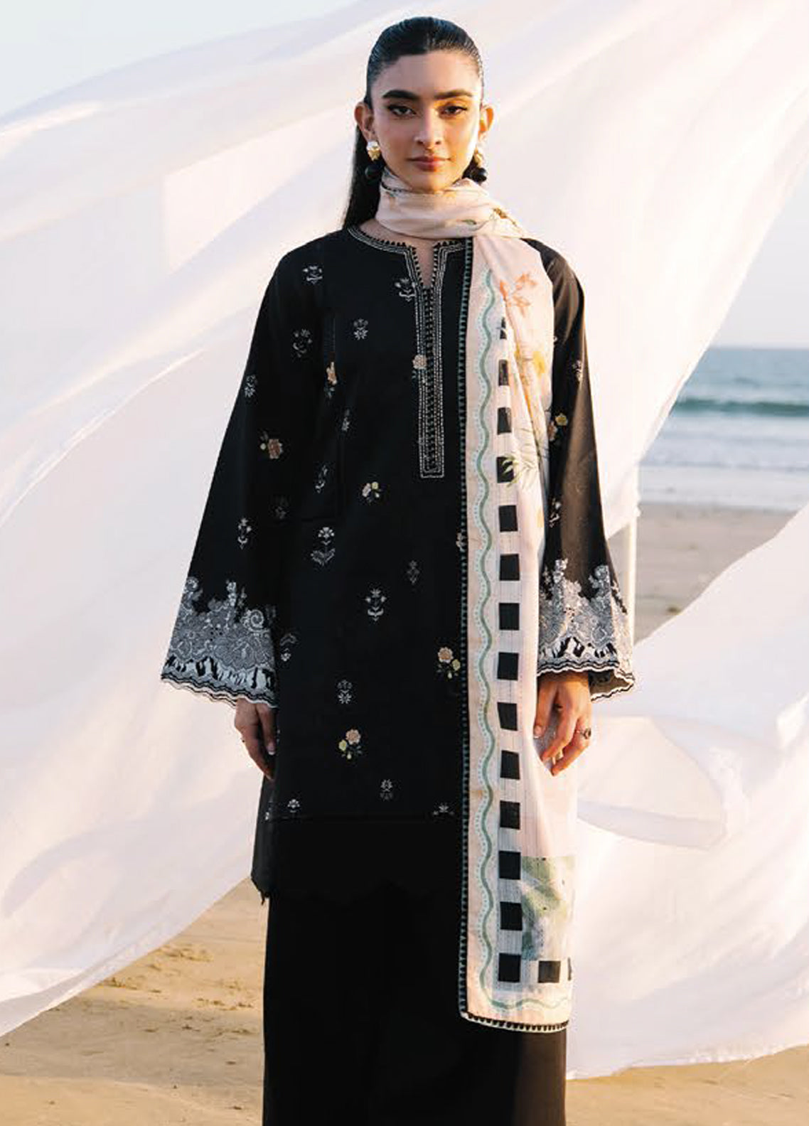 Afsanah By Seran Embroidered Lawn 3 Piece Unstitched Suit SRN26AV2 D-01 ESMA