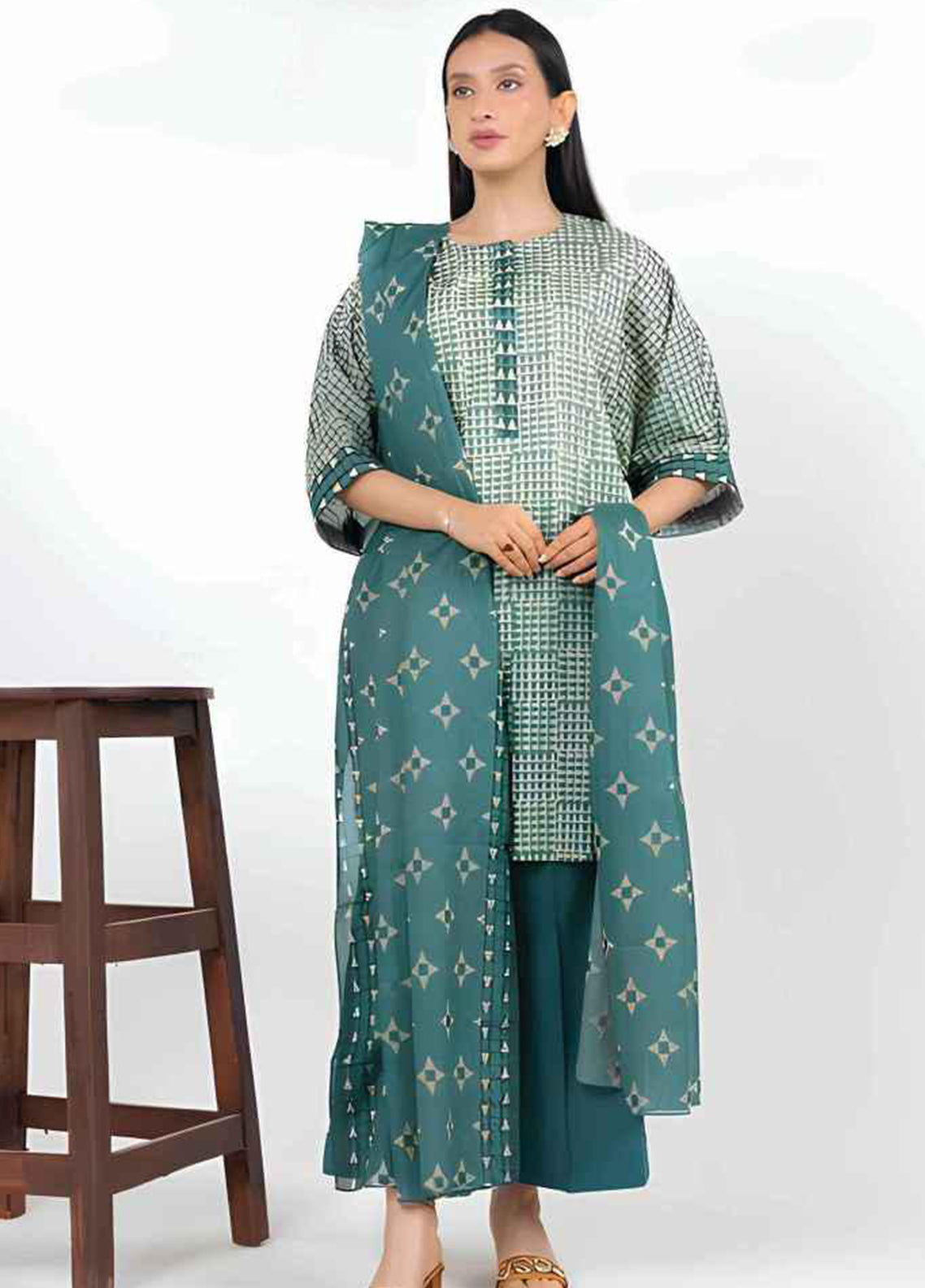 Alkaram Summer Printed Lawn 3 Piece Unstitched Suit AK26SPL D-103