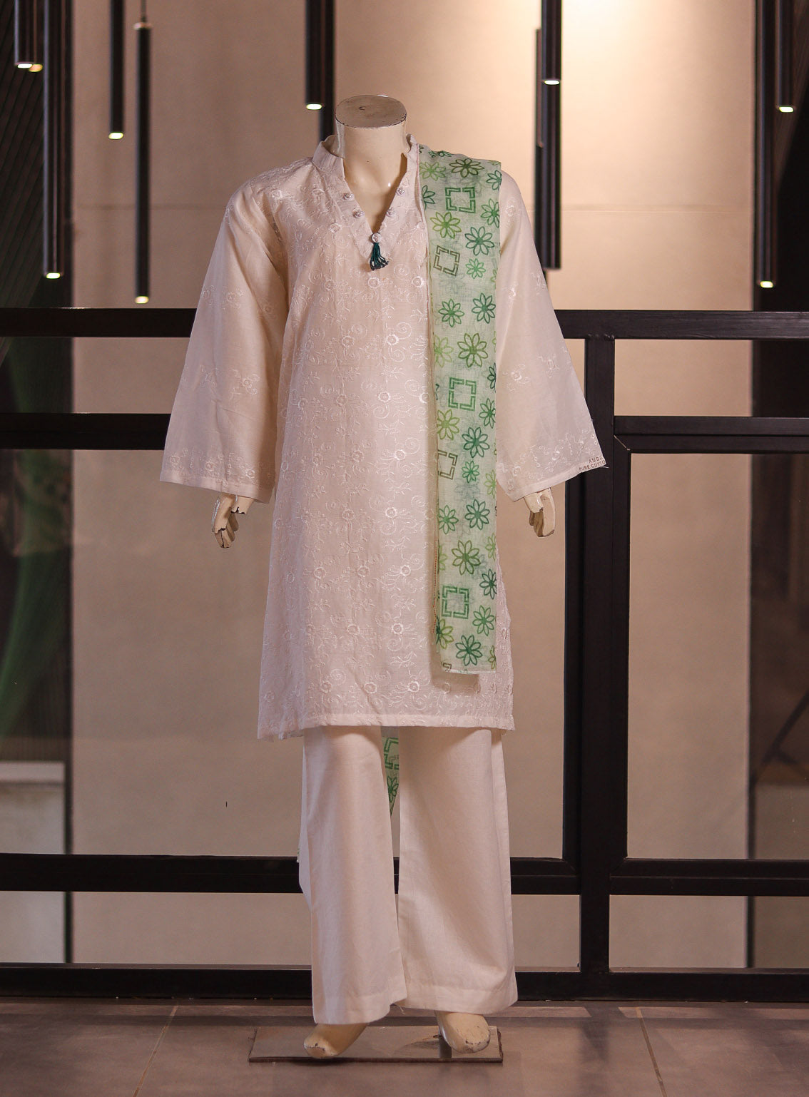 Aroob Embroidered Lawn Stitched 3 Piece Suit For Girls ARB26G D-0318