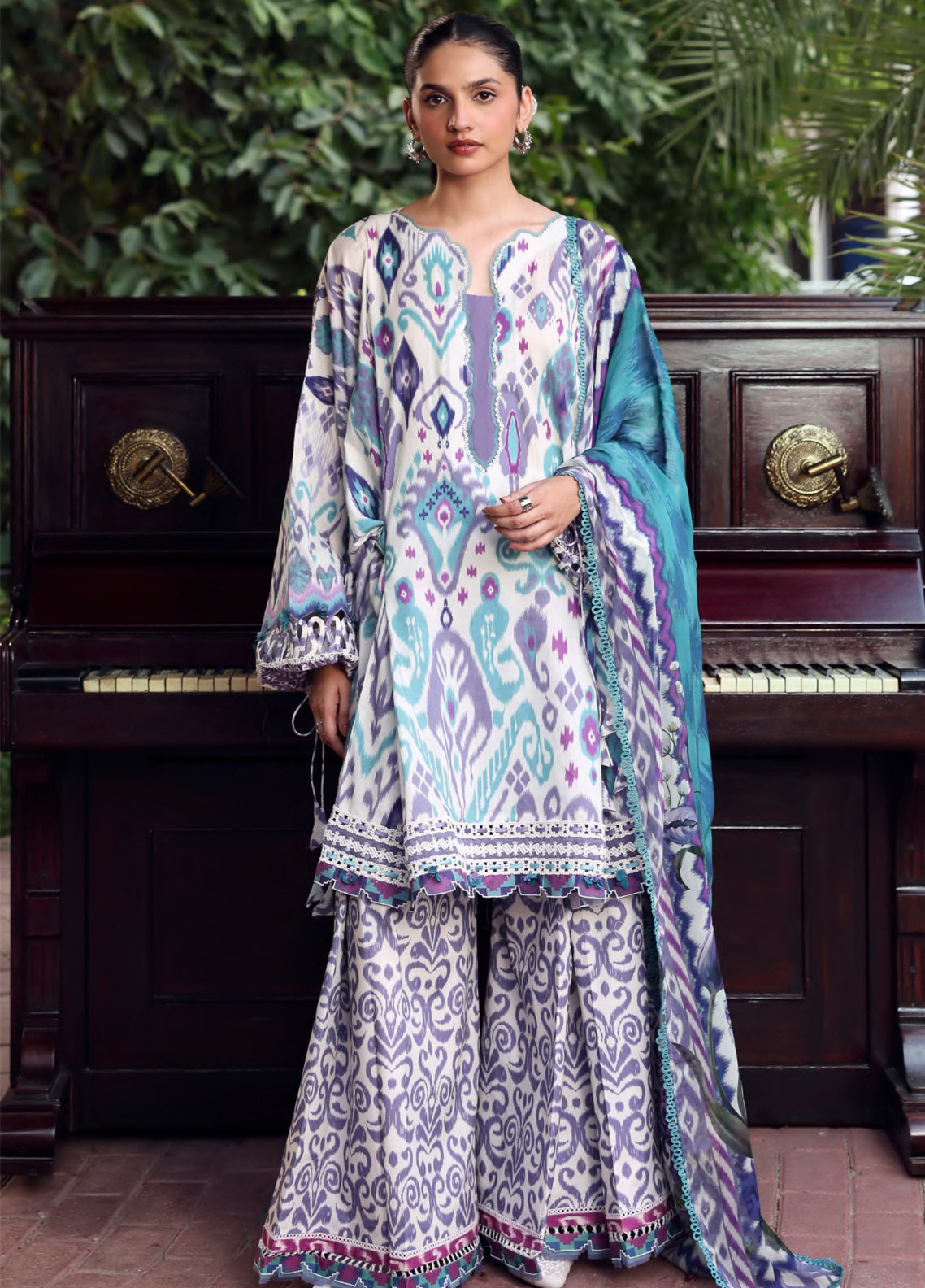 Belladore By Elaf Printed Lawn 3 Piece Unstitched Suit EF26BPC D-EPA-2A PRISM