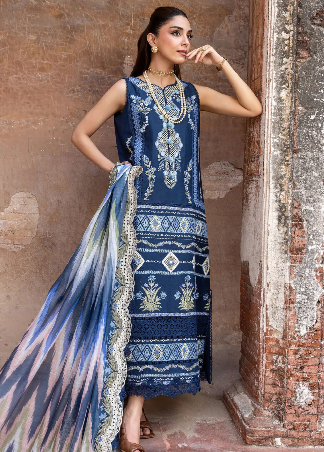 Breeze By Saira Shakira Luxury Embroidered Lawn 3 Piece Unstitched Suit SSH26BLL D-8B RUNA