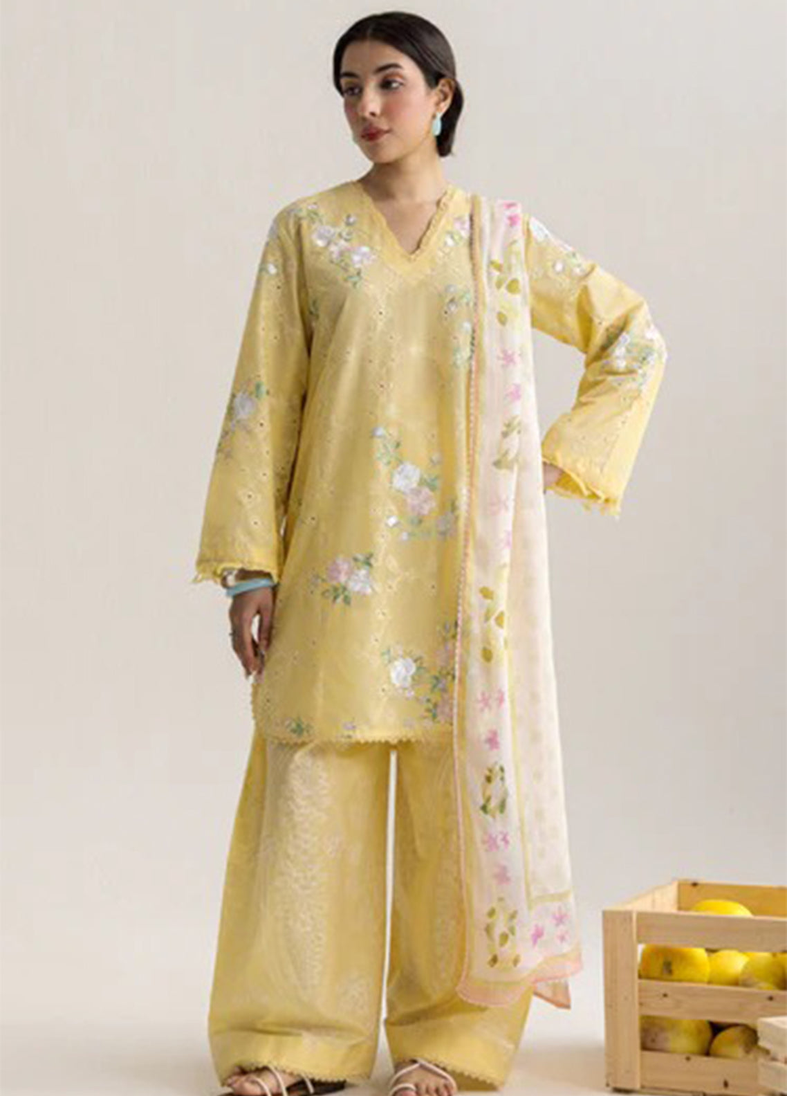 Coco By Zara Shahjahan Embrodiered Lawn 3 Piece Unstitched Suit CZS26LE2 D-1B AIRI