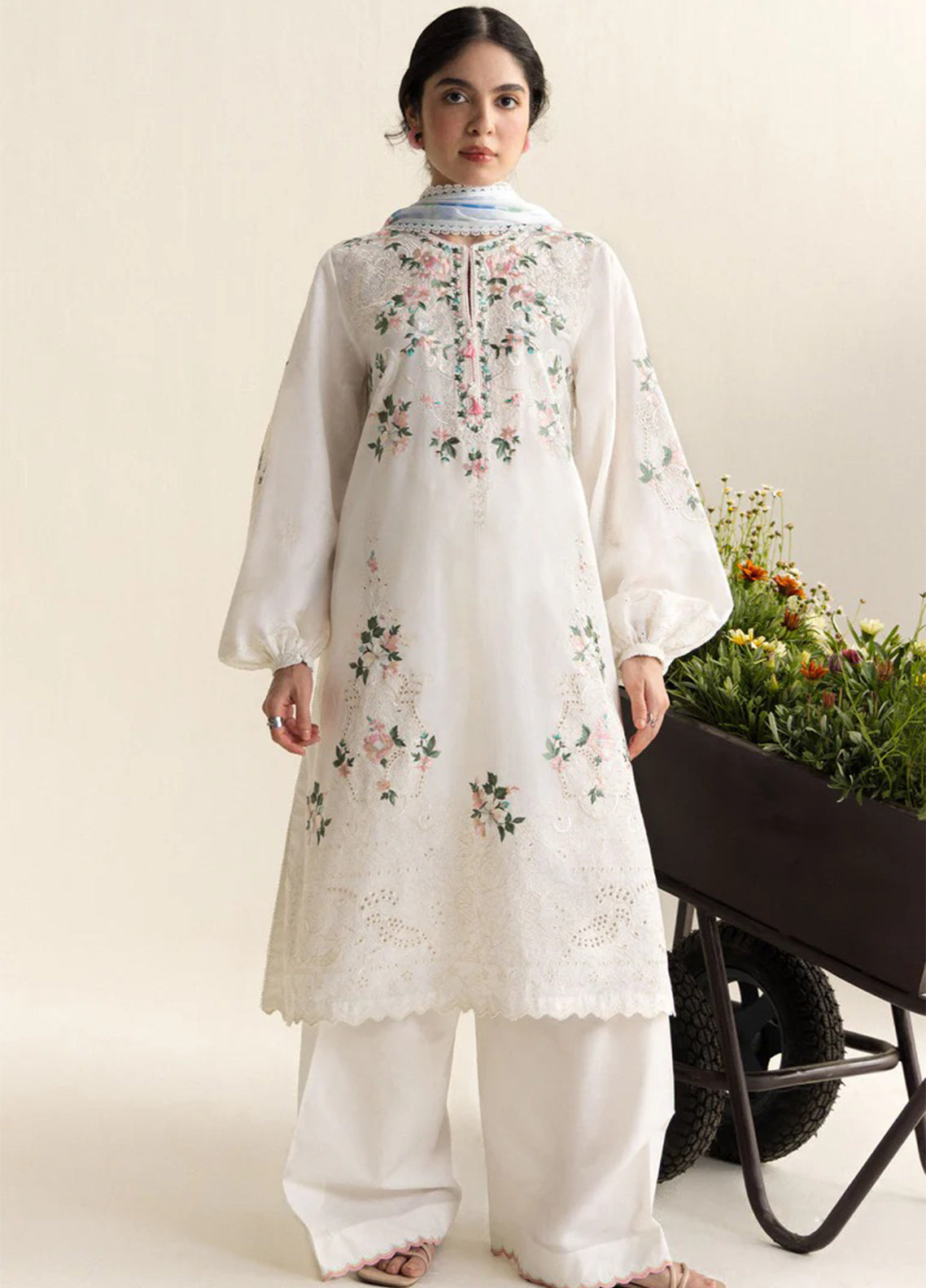 Coco By Zara Shahjahan Embrodiered Lawn 3 Piece Unstitched Suit CZS26LE2 D-7A ARLO