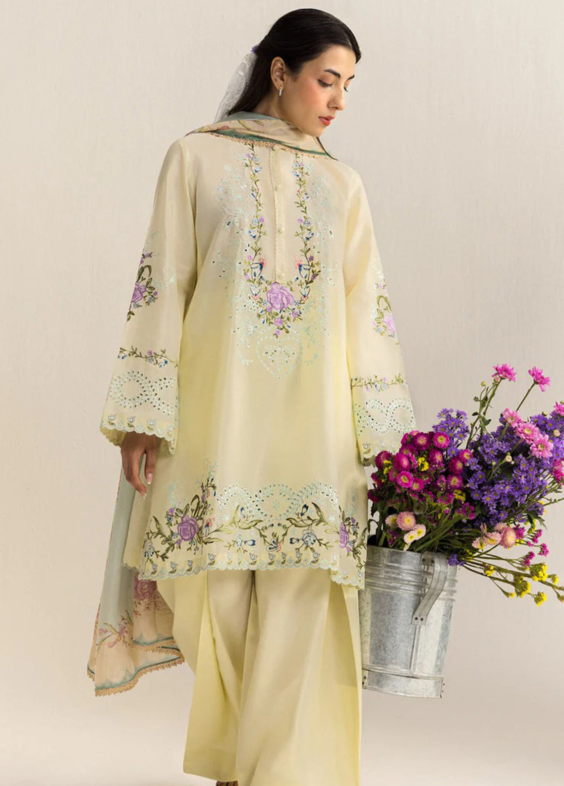 Coco By Zara Shahjahan Embrodiered Lawn 3 Piece Unstitched Suit CZS26LE2 D-8A KIAN