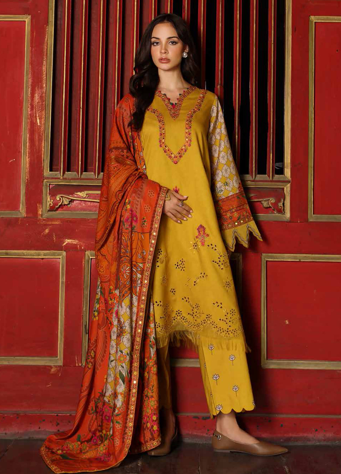 Combination By Charizma Embroidered Linen 3 Piece Unstitched Suit CH26CLV1 D-CCW7-03