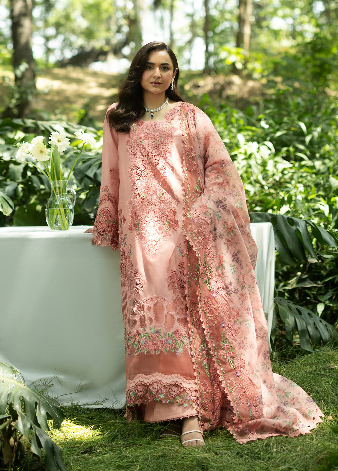 Elaf Premium Luxury Lawn 3 Piece Unstitched Suit EF26LLV2 D-ELQ-5A ENDLESS LOVE