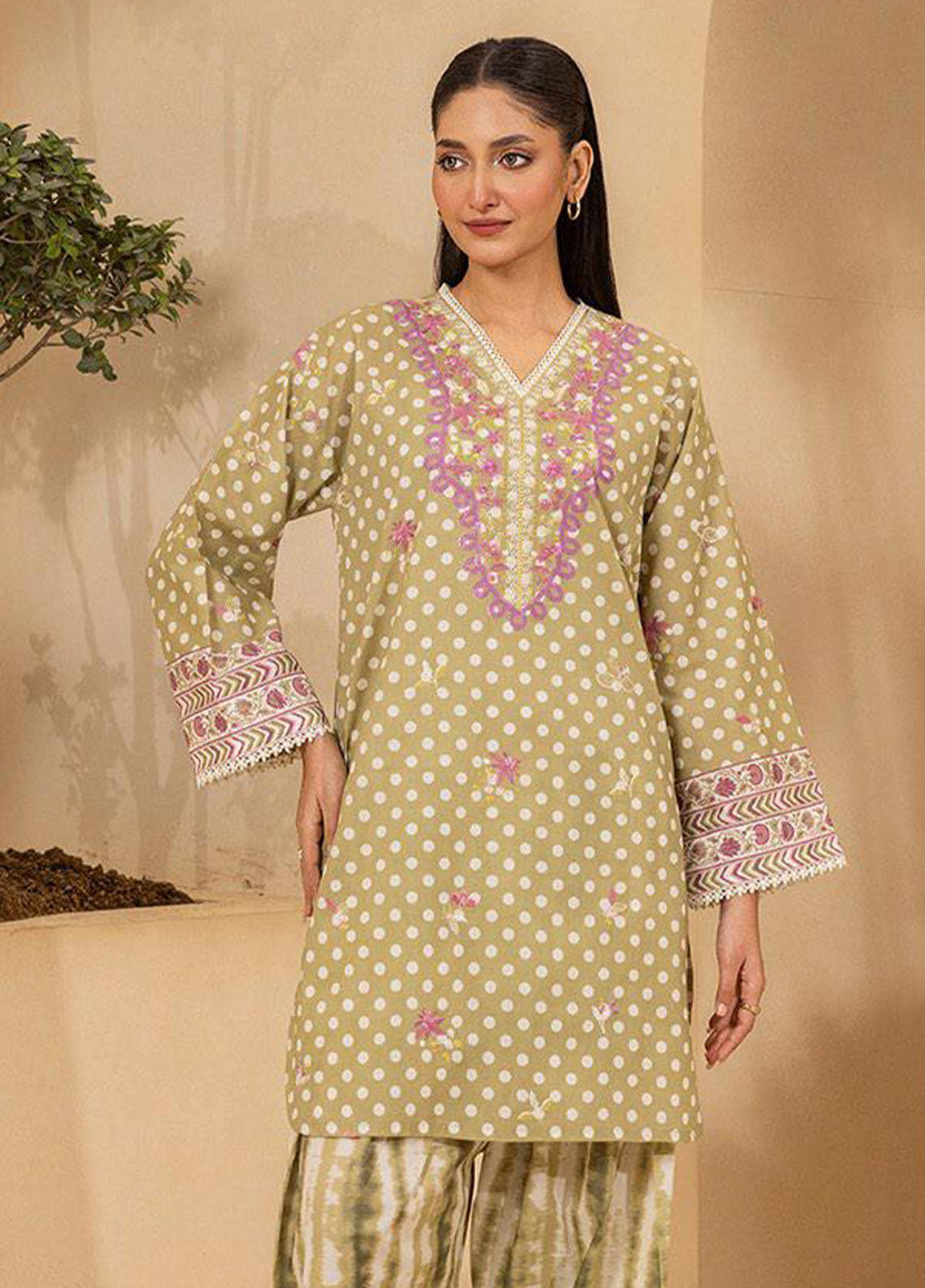 Essential By Zellbury Embroidered Lawn 2 Piece Unstitched Shirt & Trouser WUS26E20472