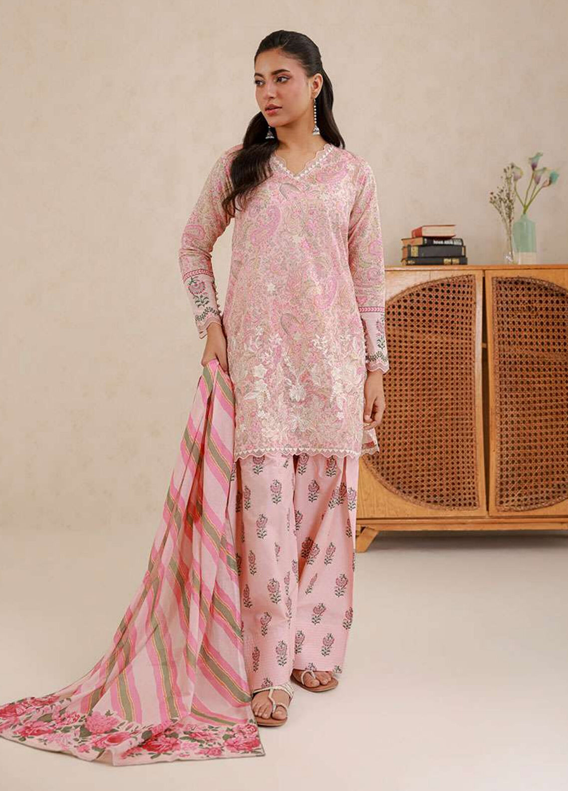 Essential By Zellbury Embroidered Lawn 3 Piece Unstitched Suit WUS26E30431