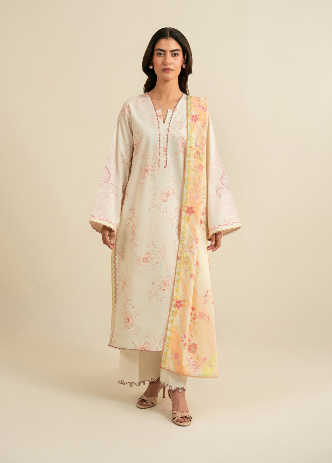 Essentials By Seran Embroidered Lawn 3 Piece Unstitched Suit SRN26EV2 D-06 MAELLE