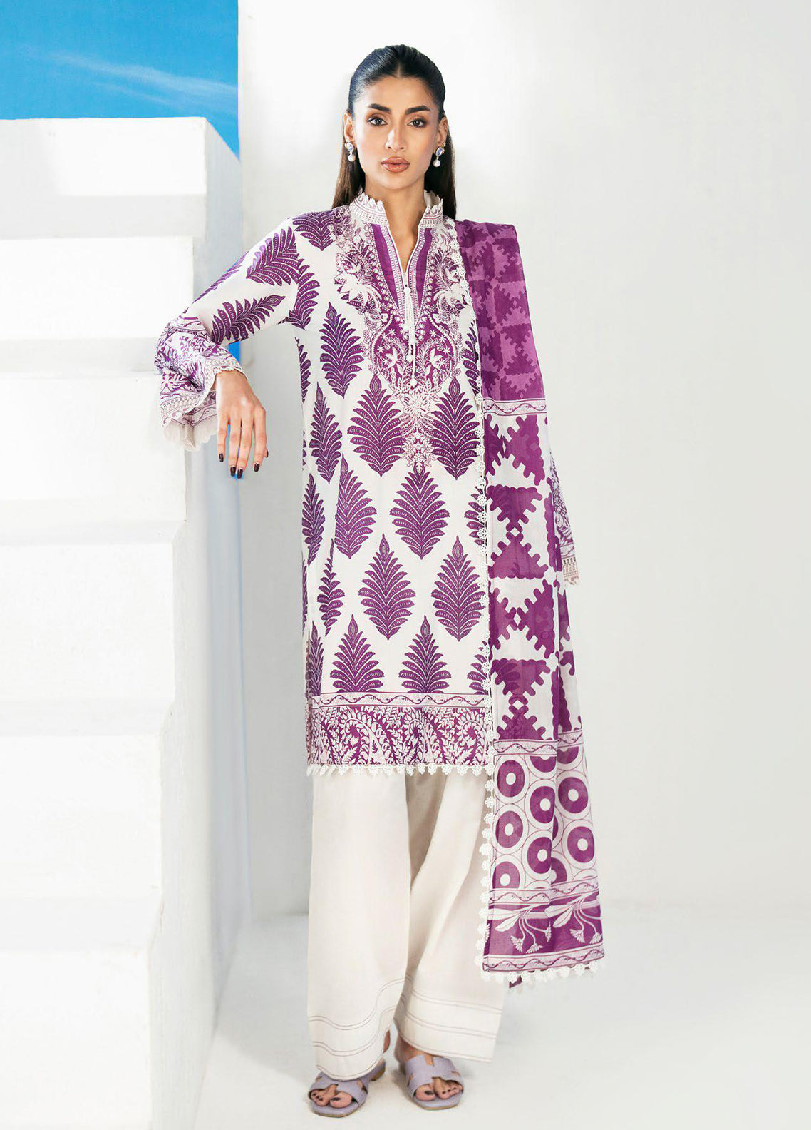 Gul Ahmed Embroidered Lawn 3 Piece Unstitched Suit GA26SEL D-CL-62269