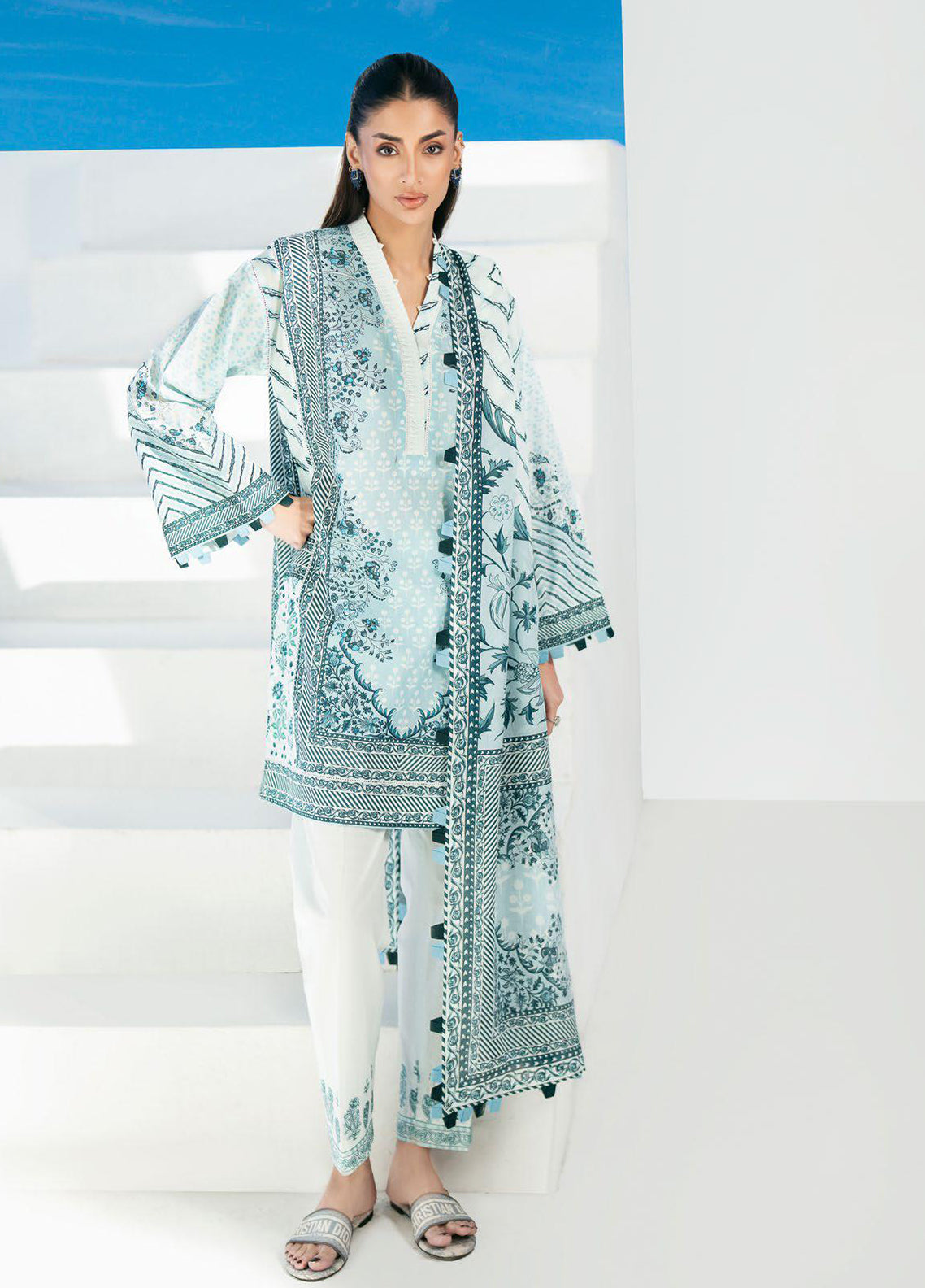 Gul Ahmed Embroidered Lawn 3 Piece Unstitched Suit GA26SEL D-CL-62296