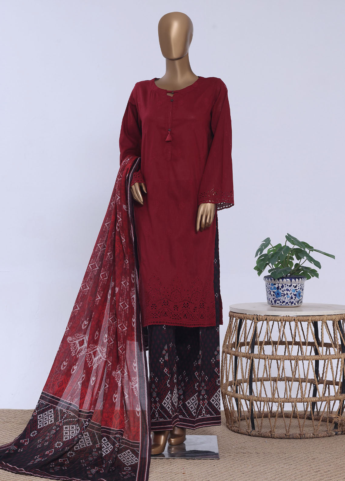 HZ Textiles Embroidered Chikankari Lawn 3 Piece Stitched Suit HZ26EC D-082 M MELODY