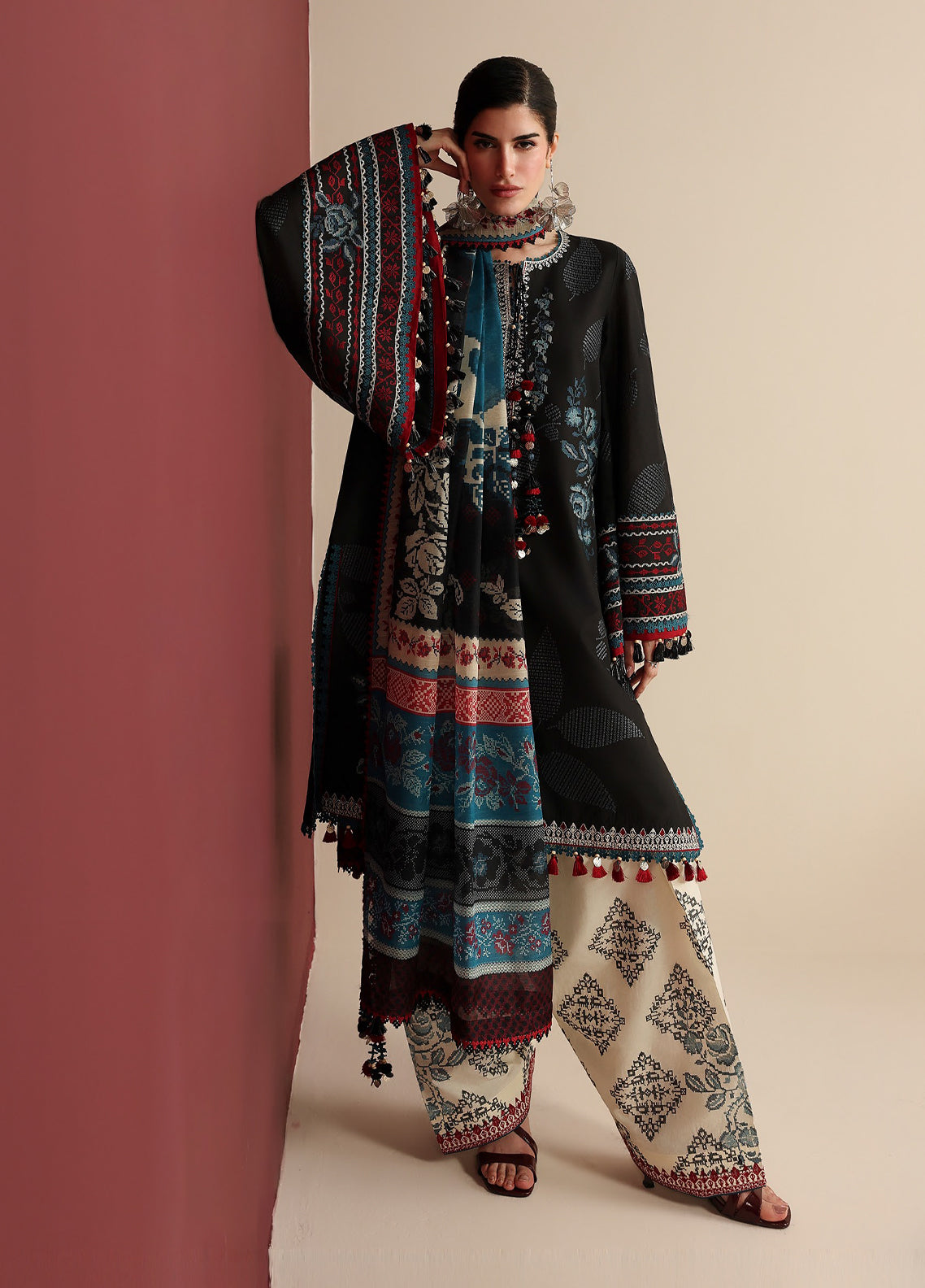 Iris By Jazmin Luxury Embroidered Lawn 3 Piece Unstitched Suit JZ25I D-IL-05