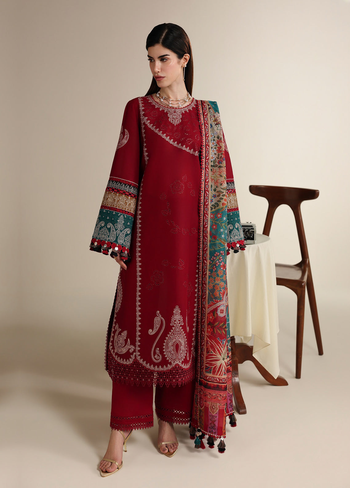 Iris By Jazmin Luxury Embroidered Lawn 3 Piece Unstitched Suit JZ25I D-IL-08
