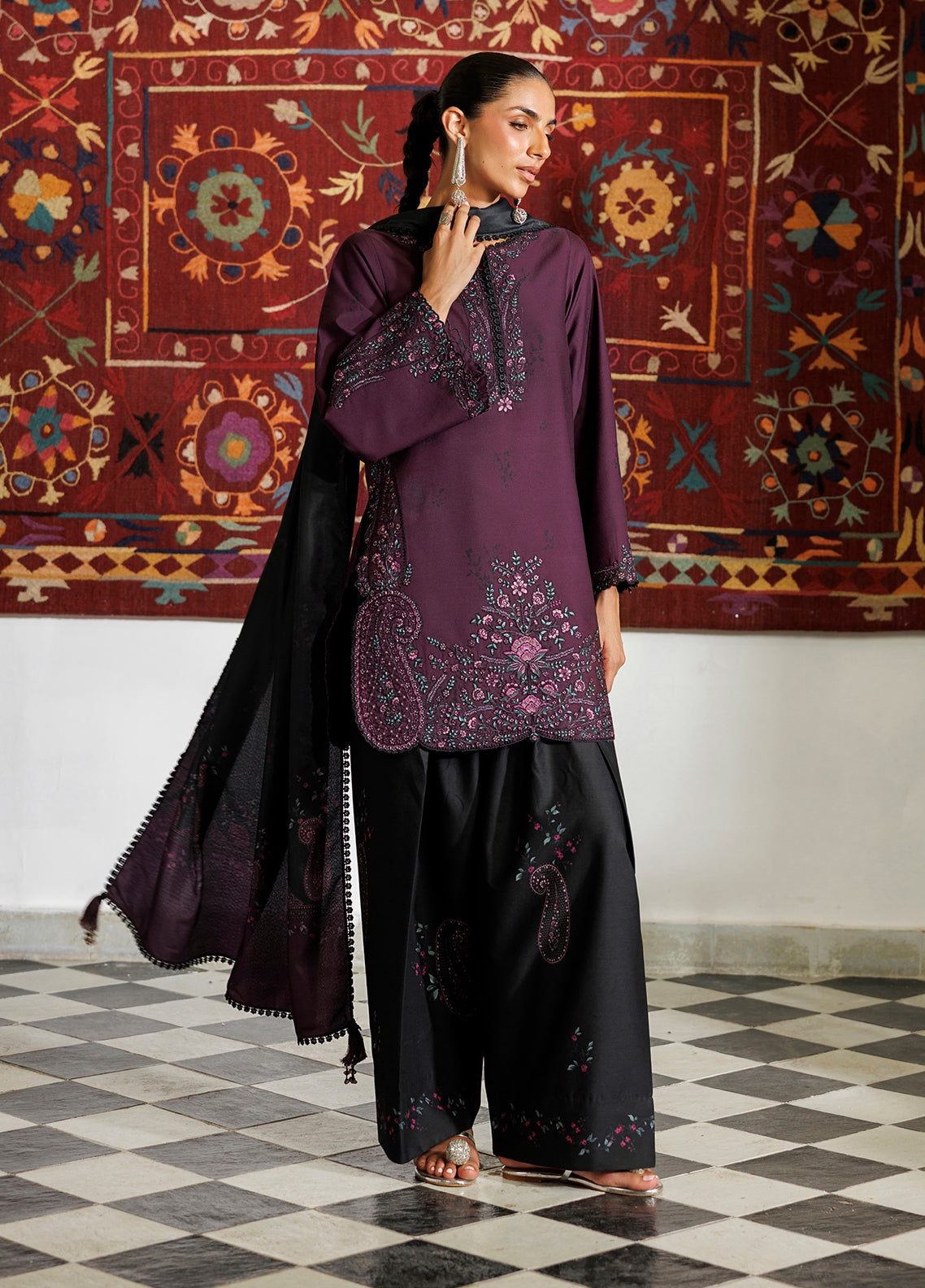 Iznik Embroidered Viscose Linen 3 Piece Unstitched Suit IZ26PFV D-IPF-22