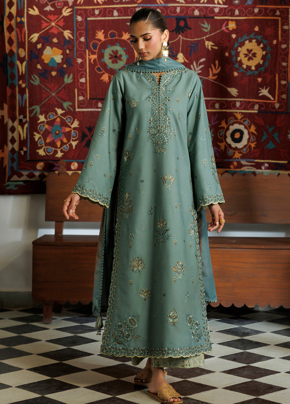 Iznik Embroidered Viscose Linen 3 Piece Unstitched Suit IZ26PFV D-IPF-24