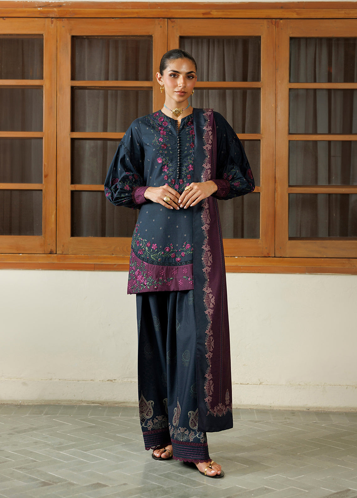 Iznik Embroidered Viscose Linen 3 Piece Unstitched Suit IZ26PFV D-IPF-26