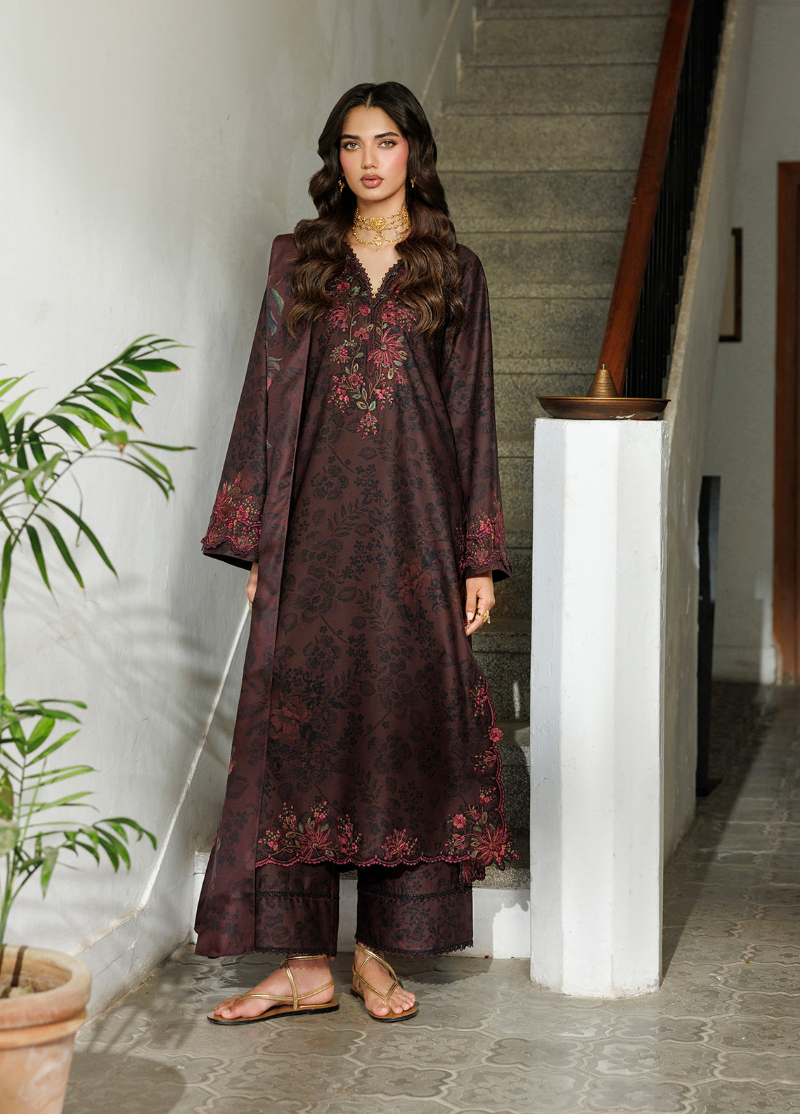 Iznik Embroidered Viscose Linen 3 Piece Unstitched Suit IZ26PFV D-IPF-29