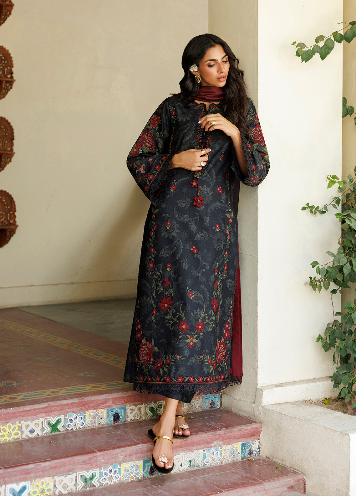 Iznik Embroidered Viscose Linen 3 Piece Unstitched Suit IZ26PFV D-IPF-31