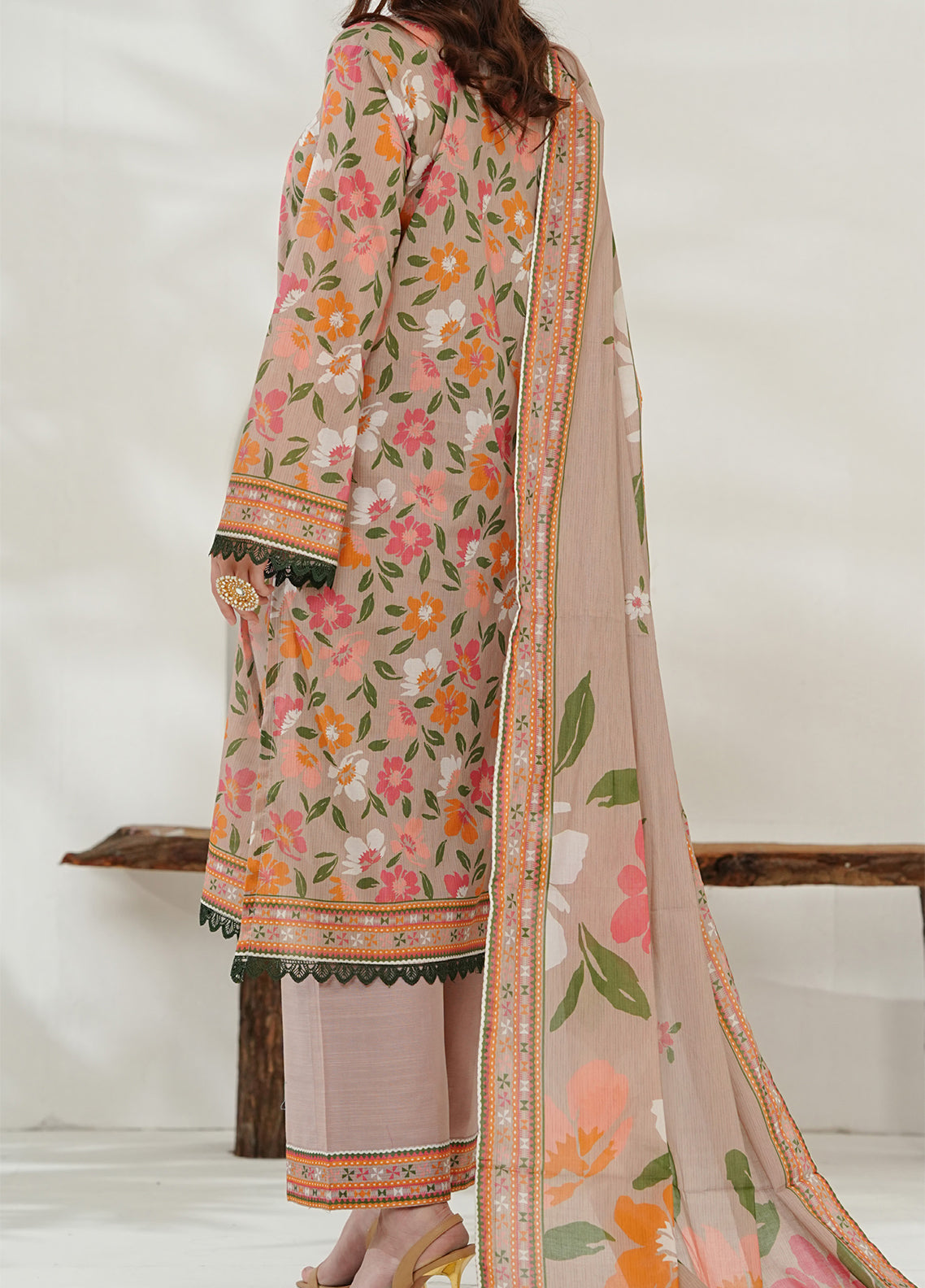 Misri By VS Textile Printed Lawn 3 Piece Unstitched Suit VS26V2 D-901