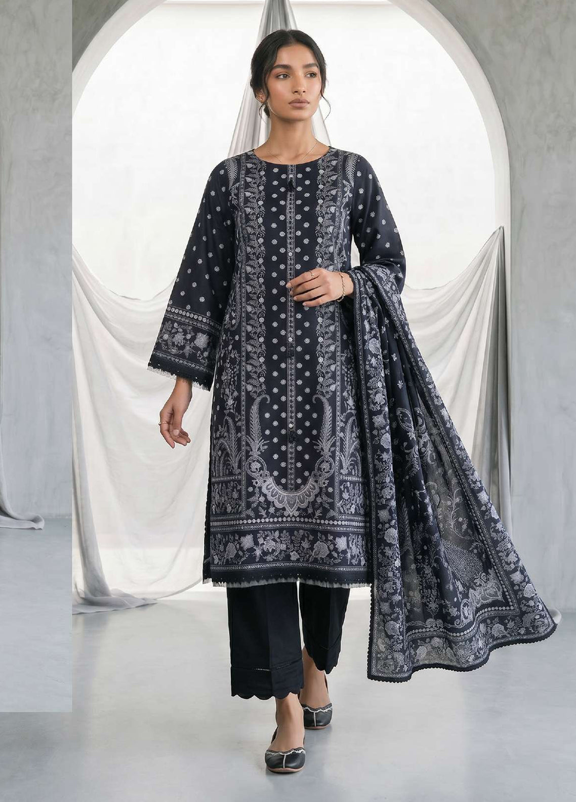 Monochrome By Zellbury Printed Lawn 3 Piece Unstitched Suit WUS26X31097