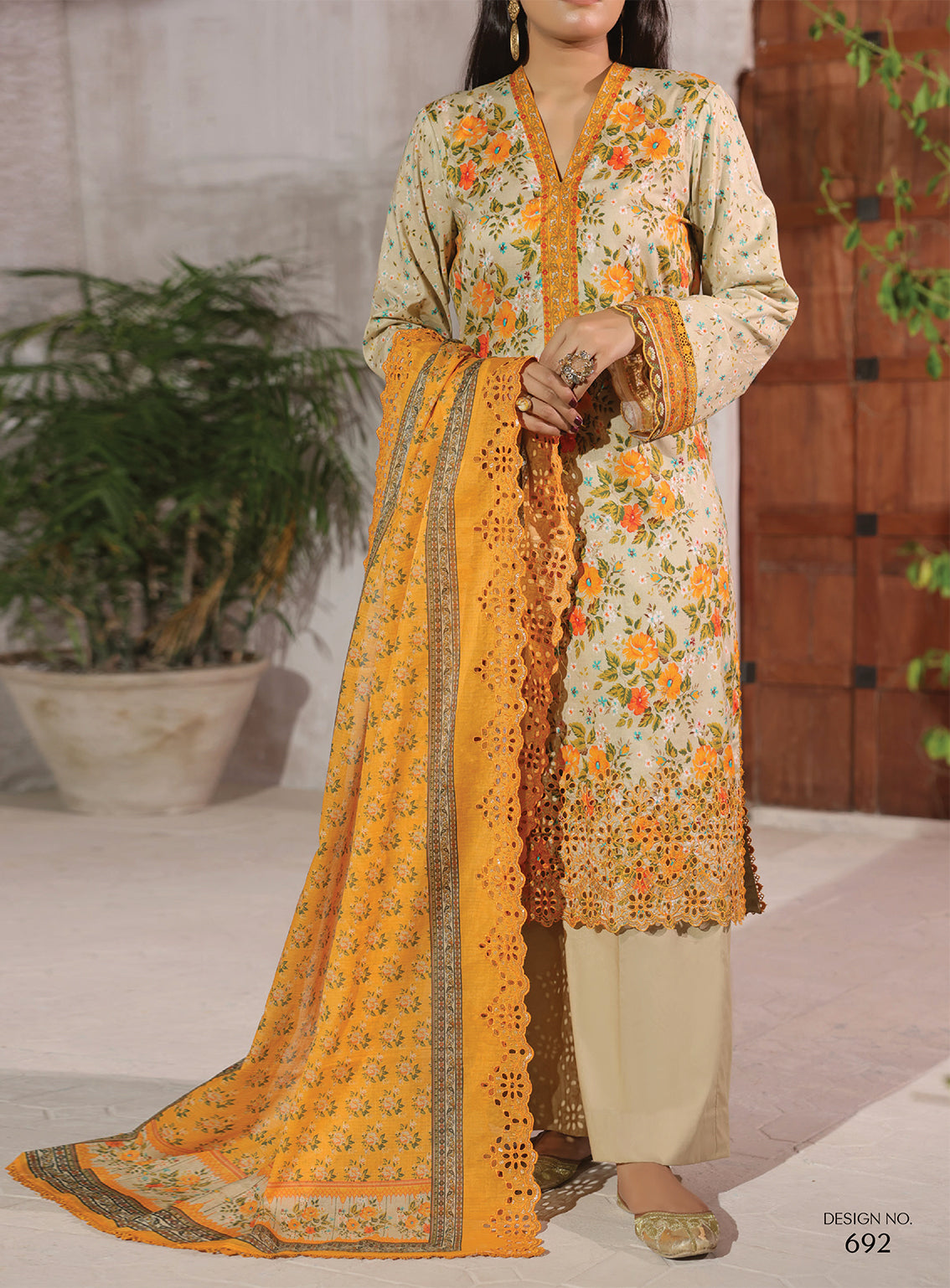 Naqsh By VS Textile Embroidered Chikankari Lawn 3 Piece Unstitched Suit VS26NEC D-692