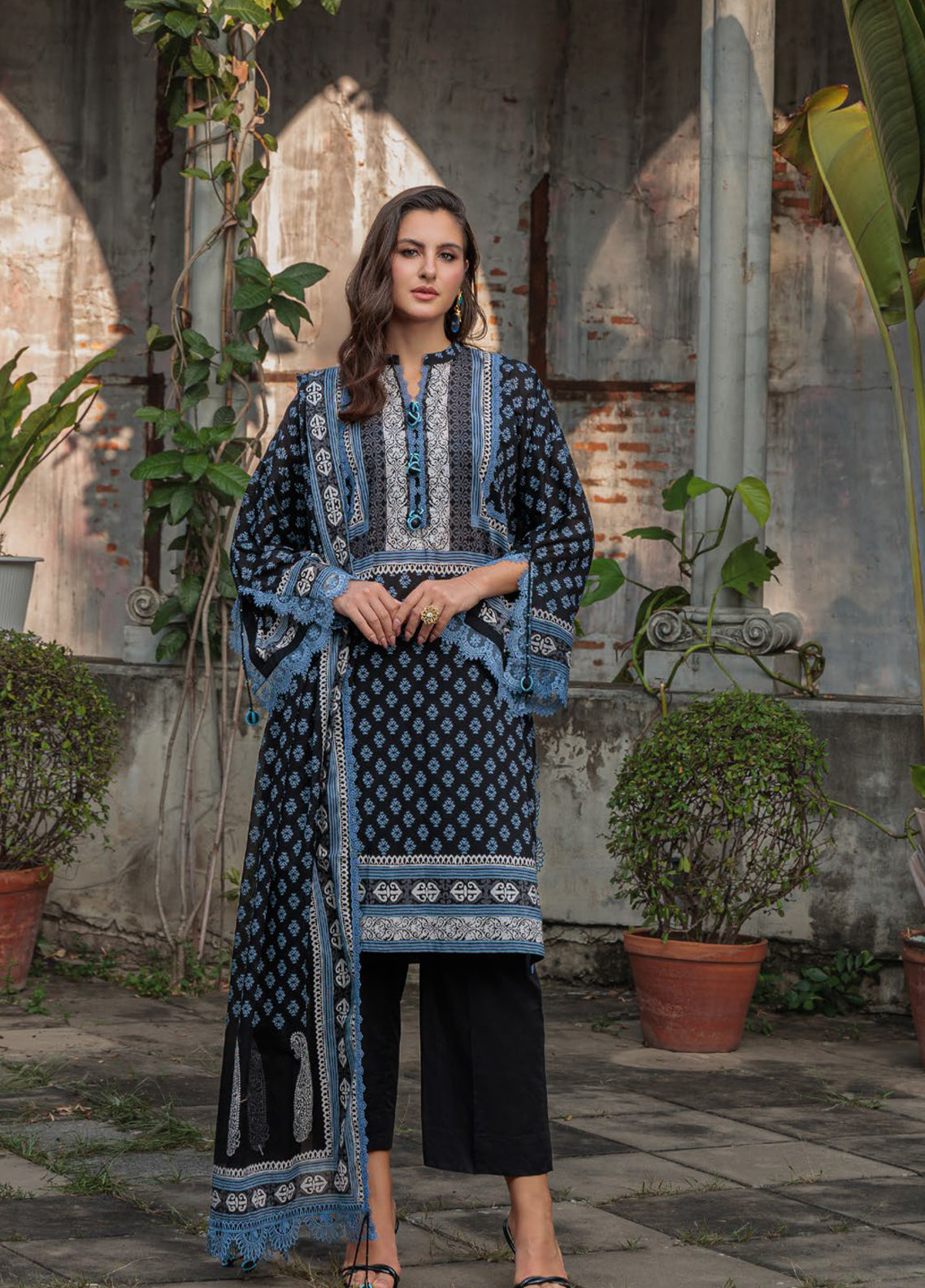 Noir & Blanc By Gul Ahmed Printed Lawn 3 Piece Unstitched Suit GA26NB-WB D-B-62002