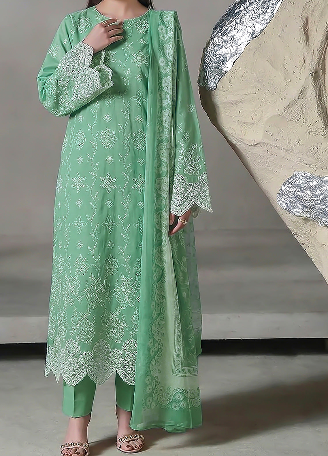 Noor Jahan By VS Textile Meenakari Embroidered Lawn 3 Piece Unstitched Suit VS26NJME D-529