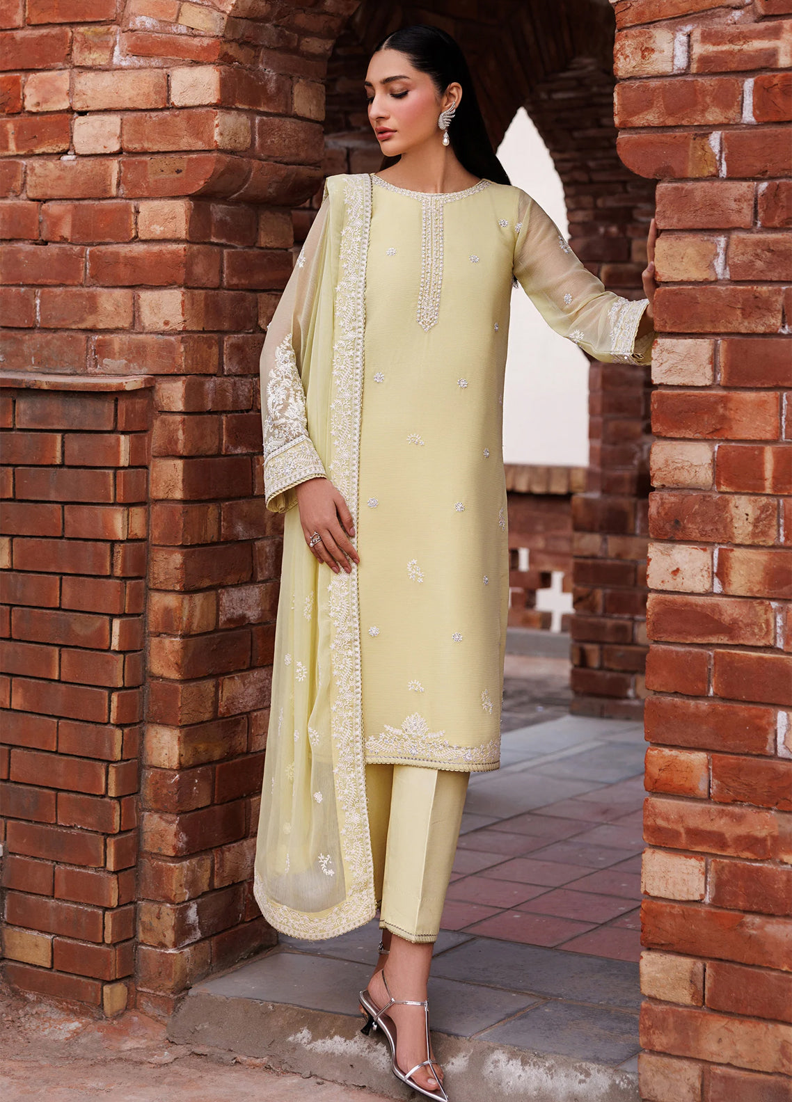 Nourah By Zarif Embroidered Chiffon 3 Piece Unstitched Suit ZF26N D-07 ZARD
