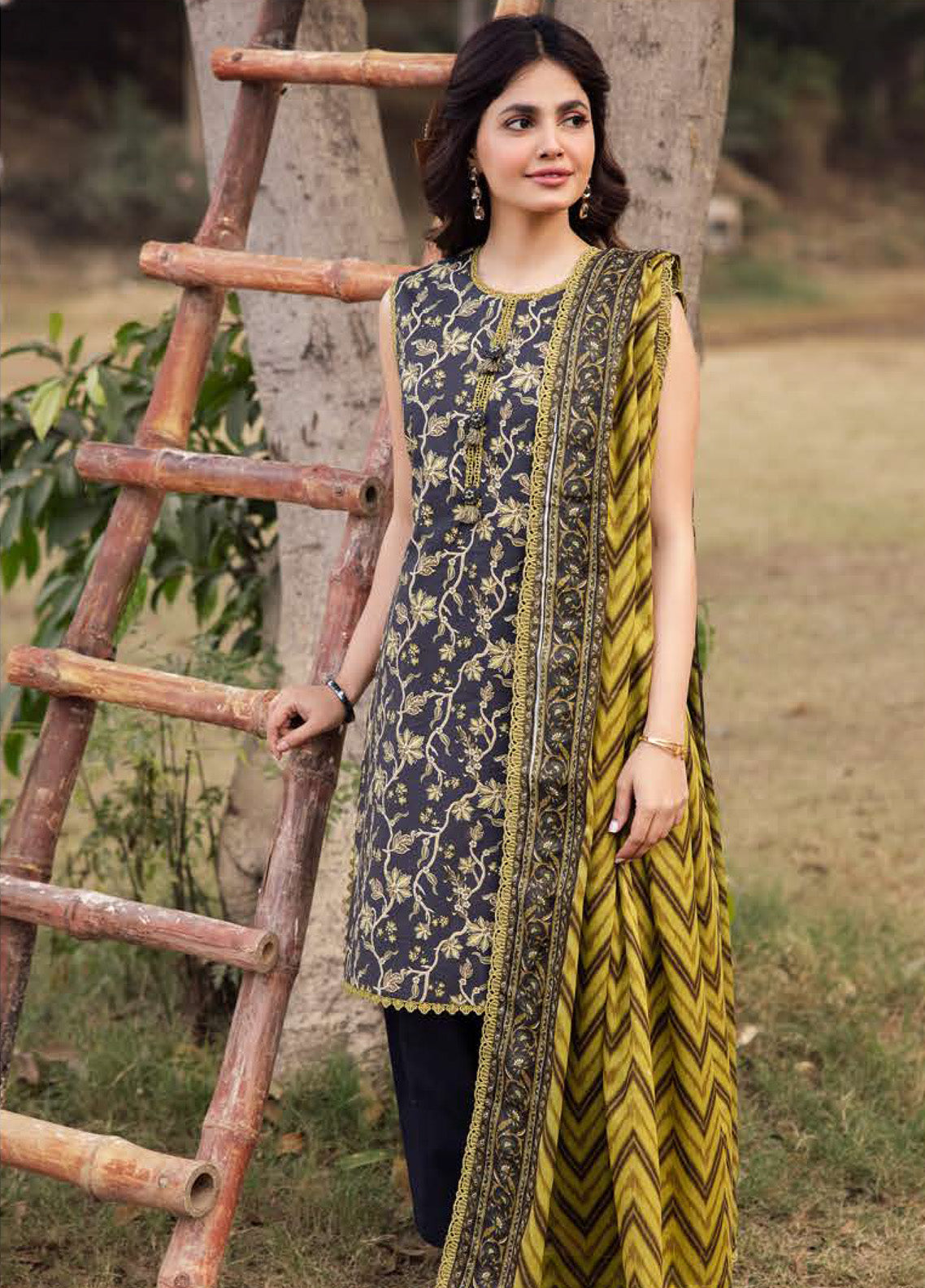 Prints by Asim Jofa Printed Lawn Suits Unstitched 3 Piece - AJ25PL5 AJUBJ-26