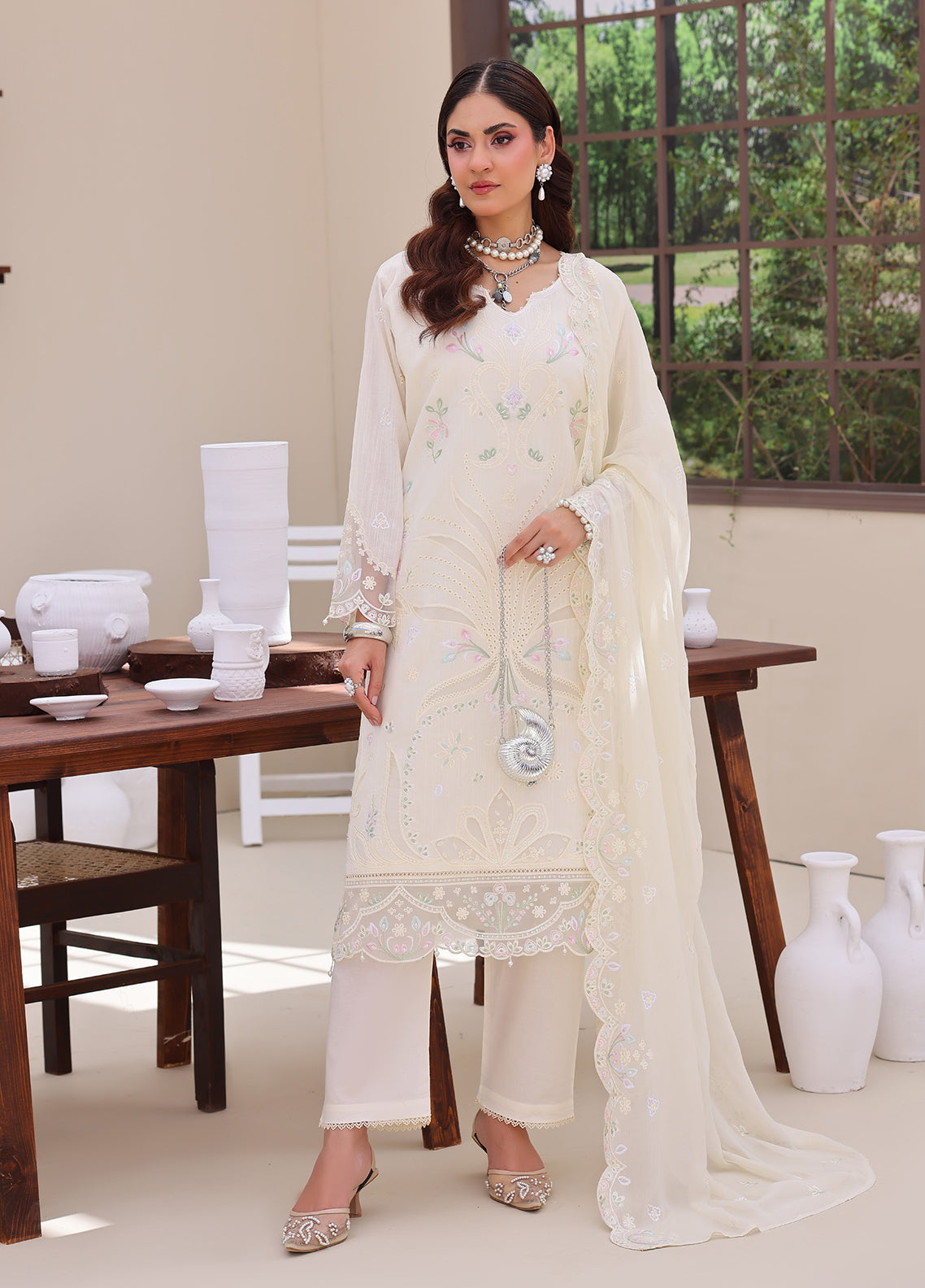 Queen Of Hearts By Schick Embroidered Lawn 3 Piece Unstitched Suit SDH26QOH D-03