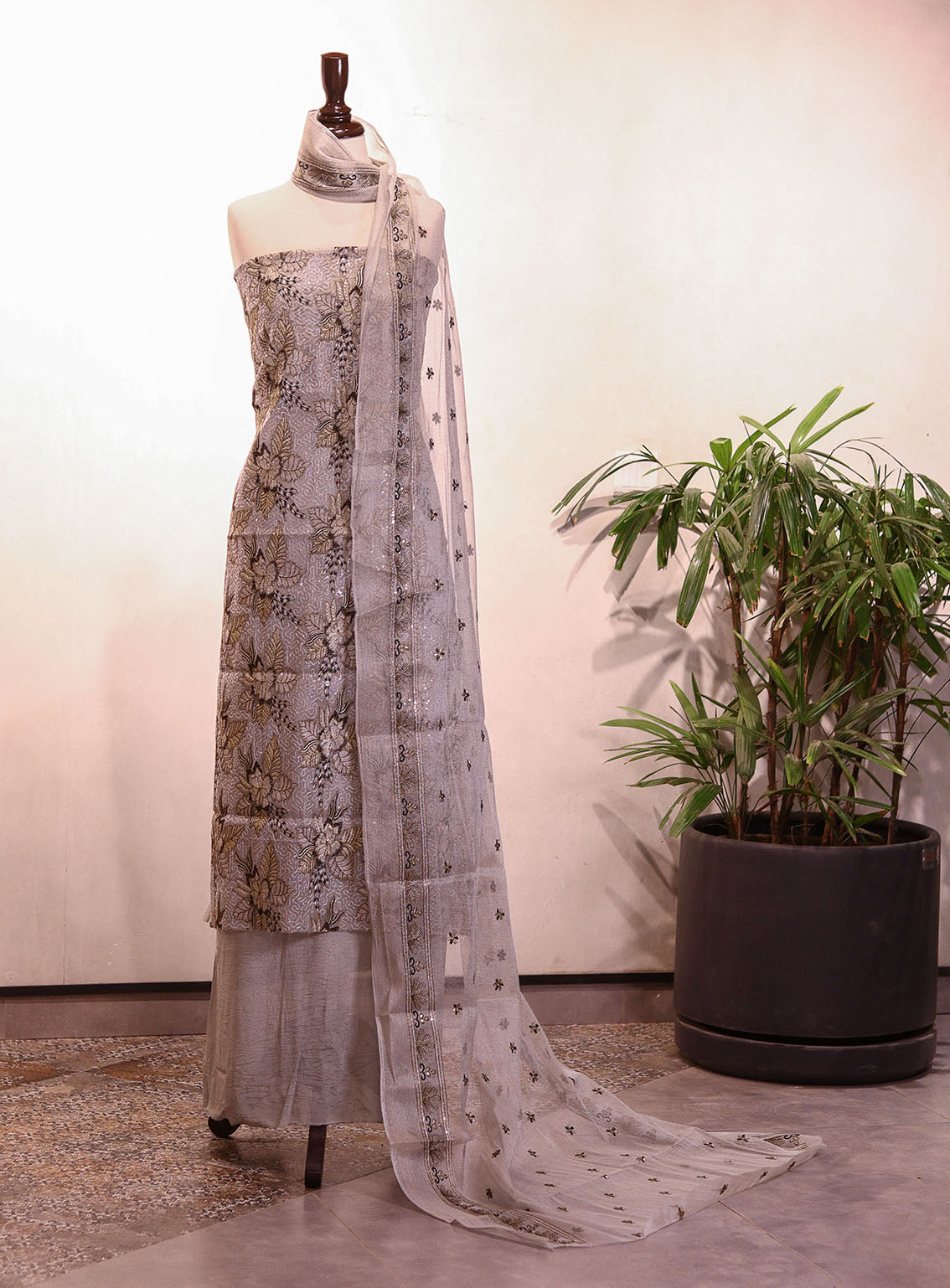 Royal Fashion Embroidered Missouri Net Suits Unstitched 2 Piece - RF25EE 141 SILVER GREY