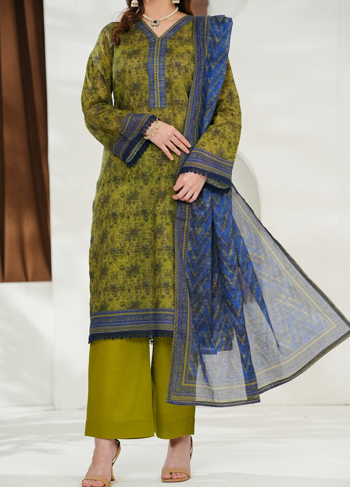 Shahkar By VS Textile Printed Slub Lawn 3 Piece Unstitched Suit VS26SPSLV1 D-827