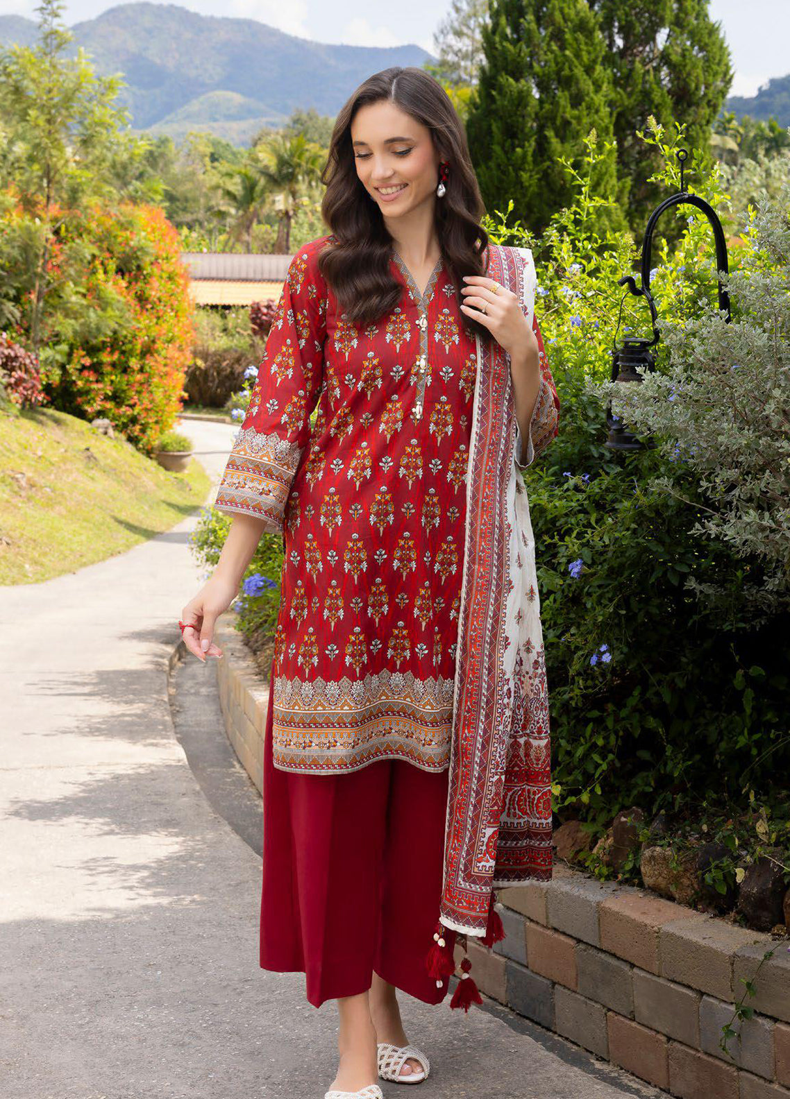 Summer Muse By Gul Ahmed Printed Lawn 3 Piece Unstitched Suit GA26SM D-CBN-62013