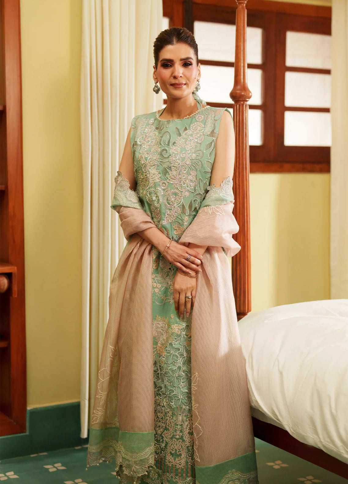 Versa By Asifa & Nabeel Luxury Embroidered Lawn 3 Piece Unstitched Suit AN26VLL D-06 THE VISIONARY