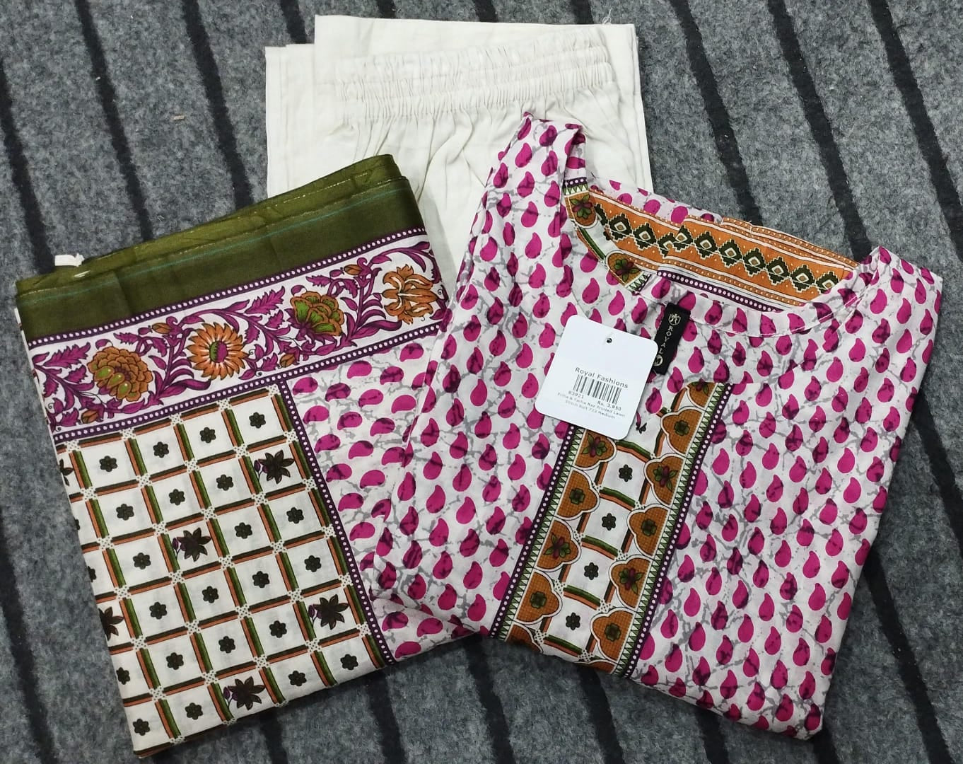 Friha & Farha Naz Printed Lawn Stitched Suit 2023 WT&PK
