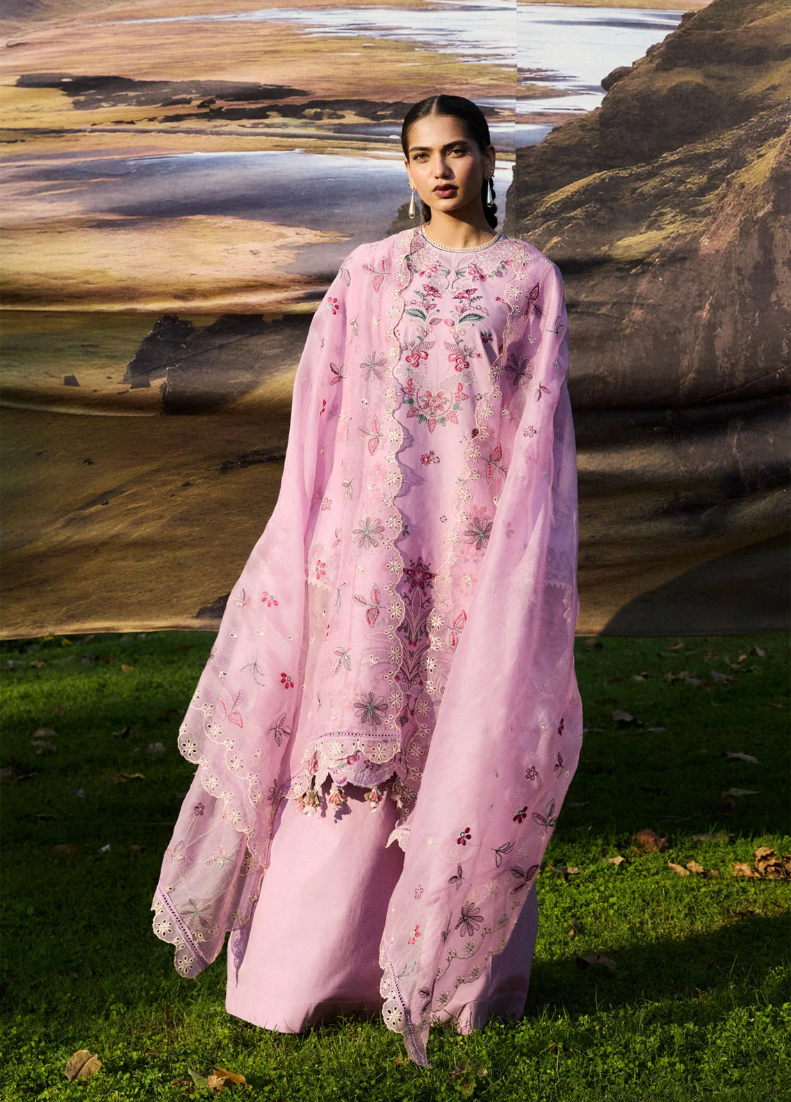 Zan By Hussain Rehar Embroidered Lawn 3 Piece Unstitched Suit HR26ZSS D-ELFA