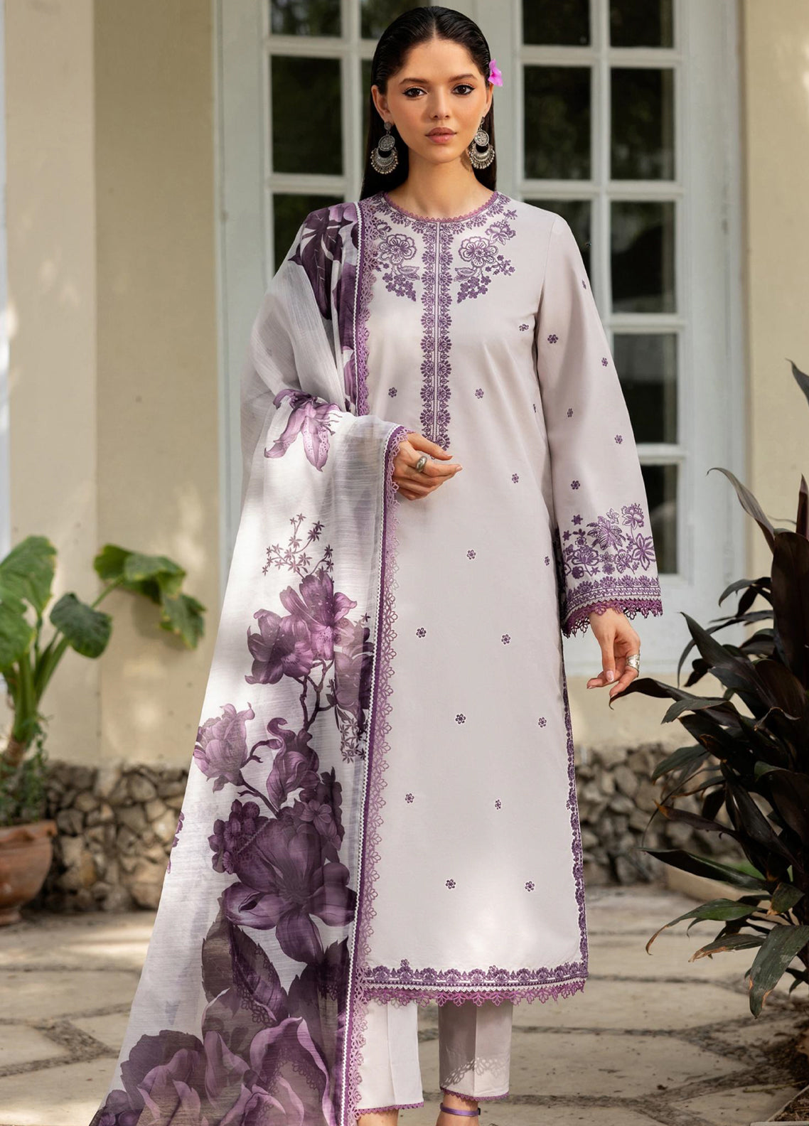 Zarif Embroidered Lawn 3 Piece Unstitched Suit ZF26SL D-06 GIANNA